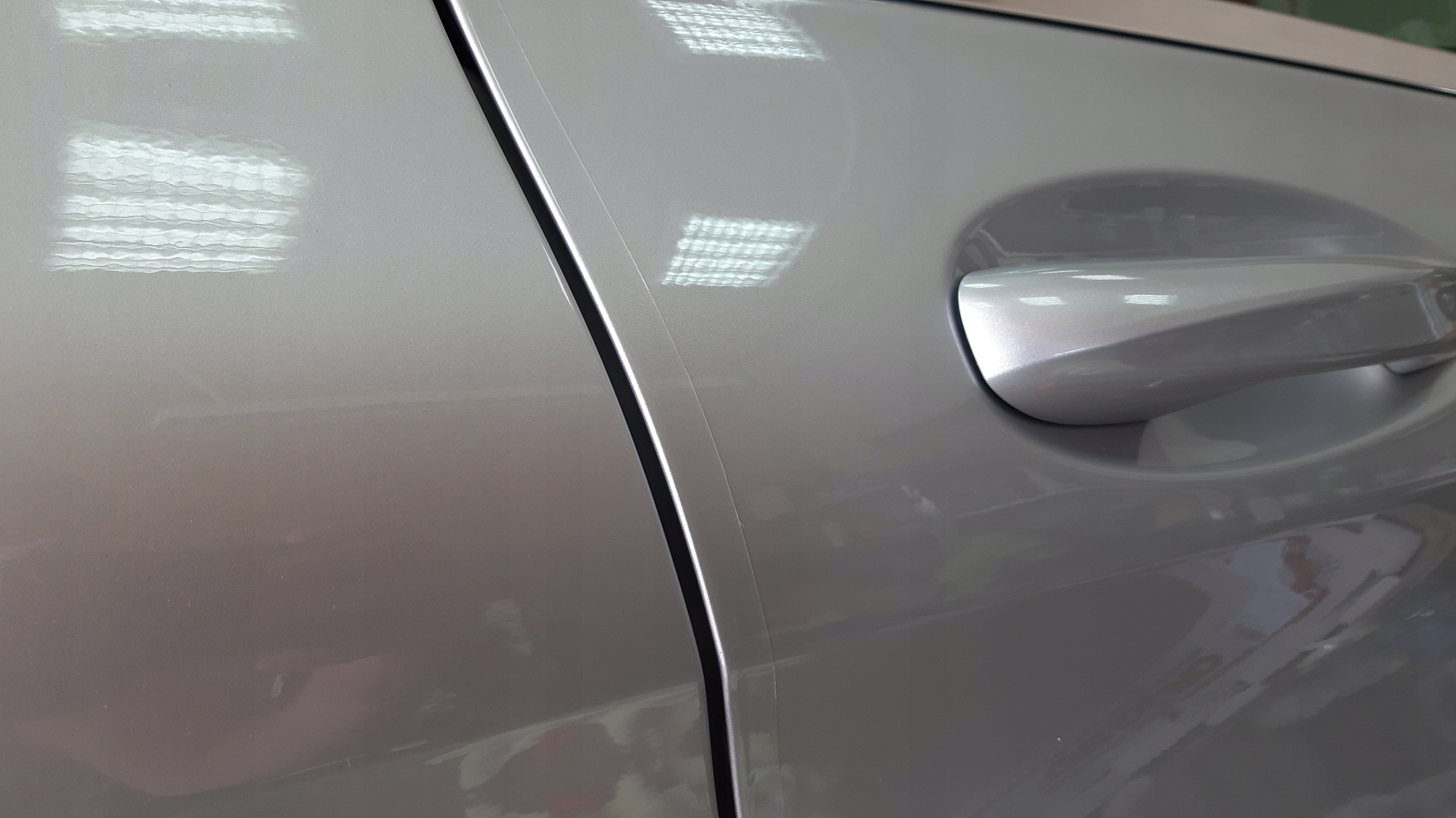 BEZBARWNA FOLIA OCHRONNA NA RAMĘ ROWEROWĄ 8x500 cm Cechy dodatkowe ochronna