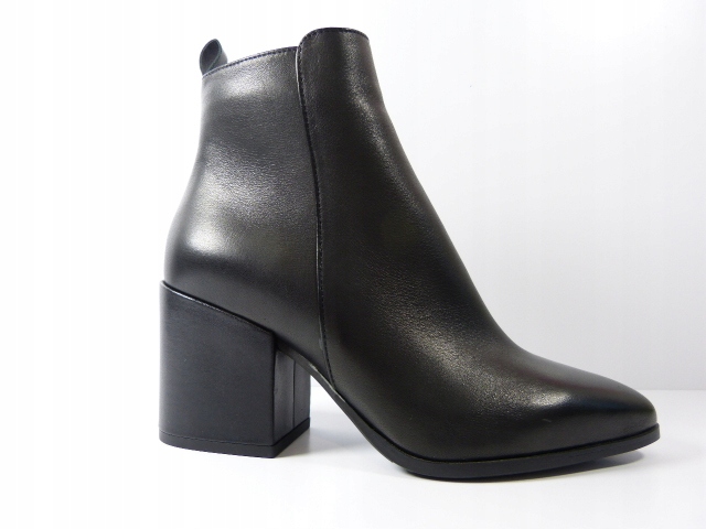 Černé kožené elegantní kotníkové boty do špičky boty Sala 37 na pohodlném podpatku