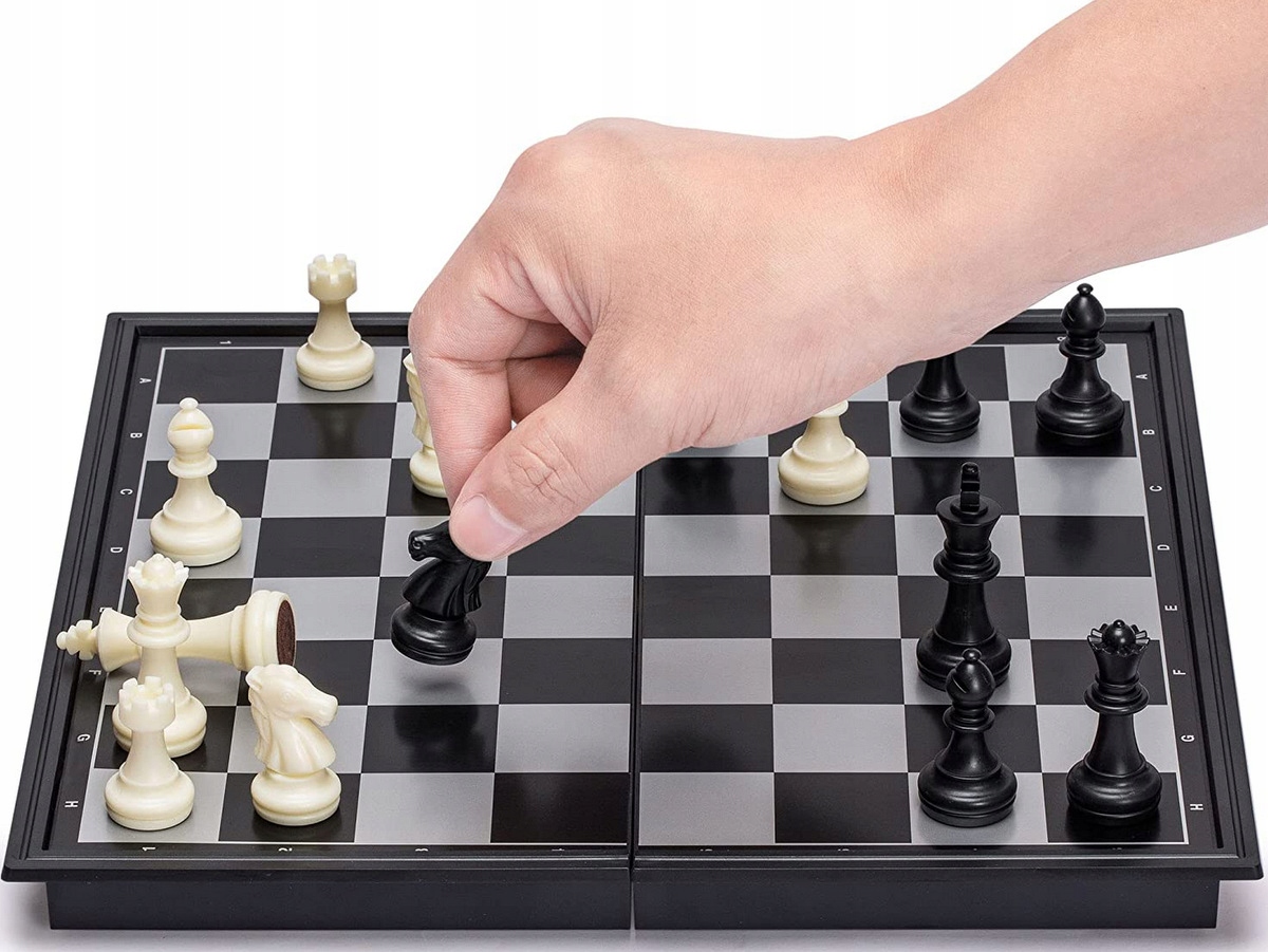 Szachy magnetyczne klasyczne warcaby na magnes tryktrak 3w1 Rodzaj szachy magnetyczne