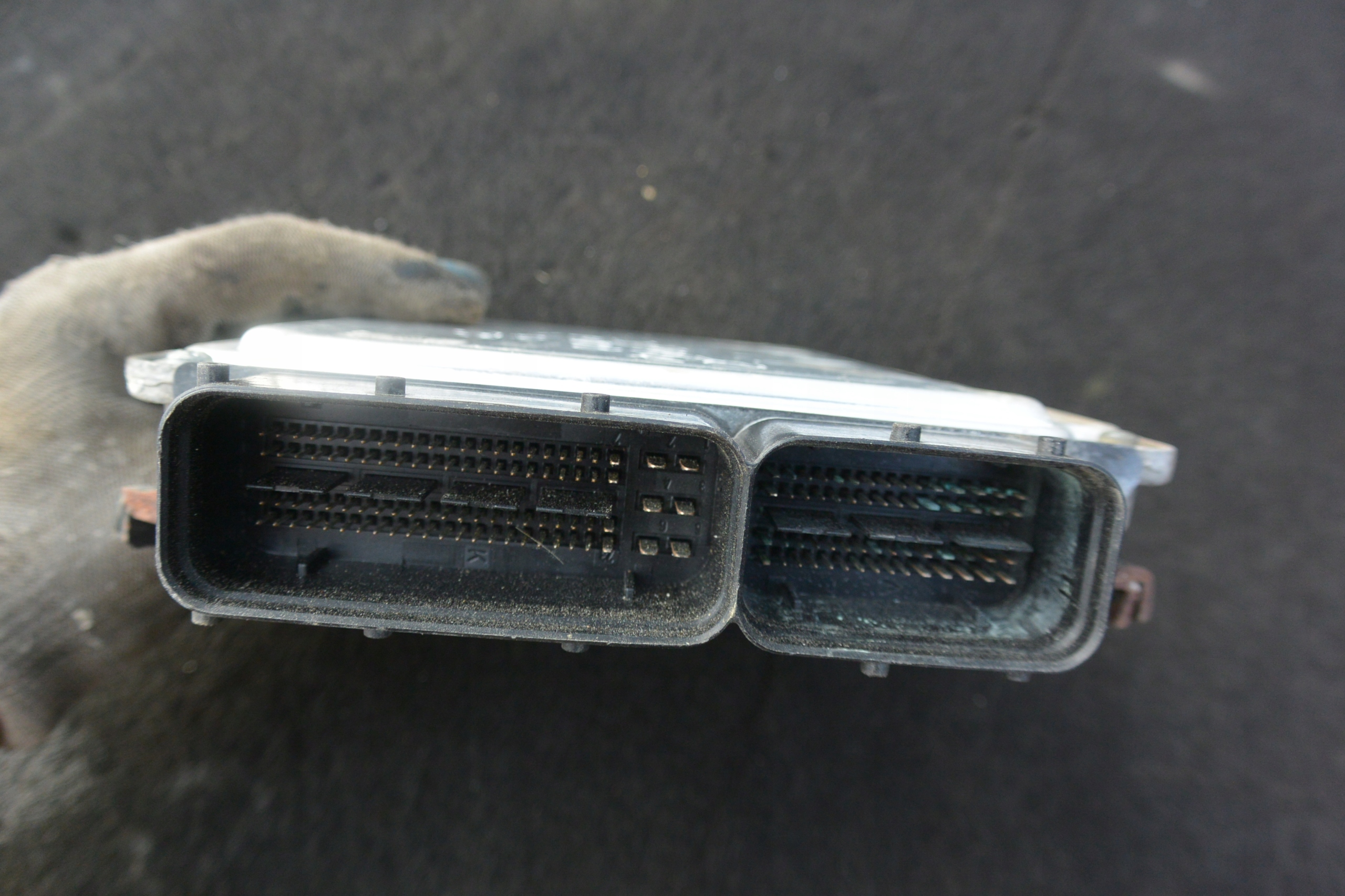 computer control unit of the engine 3.0 TDI AUDI Q7 4L