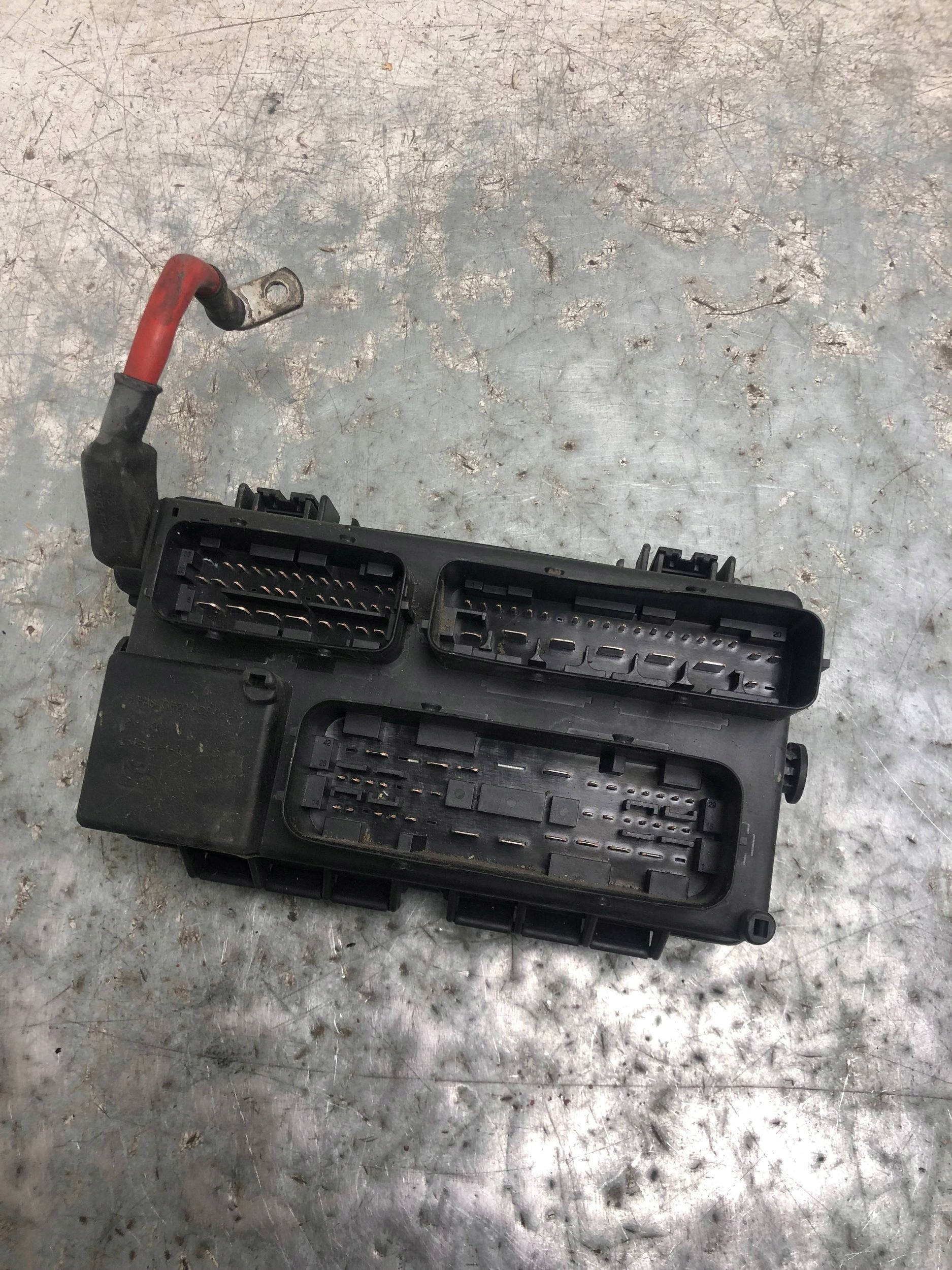 OPEL CORSA D 1.2 Module Module fusibles 13217392EF