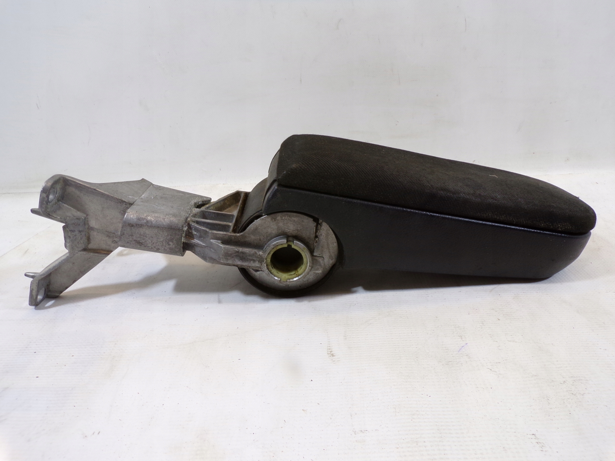 armrest VW PASSAT B5 3D0864209AC