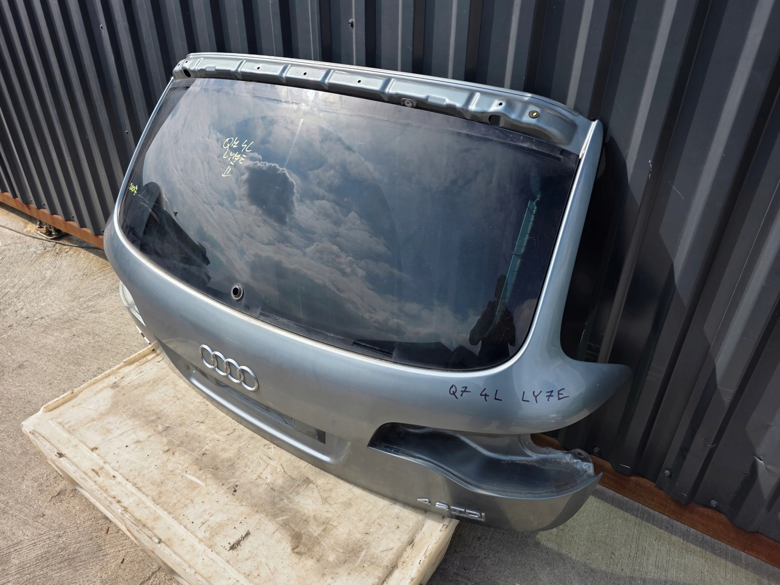 boot doors rear part AUDI Q7 4L LY7E 2005-2015 *2 original !!!