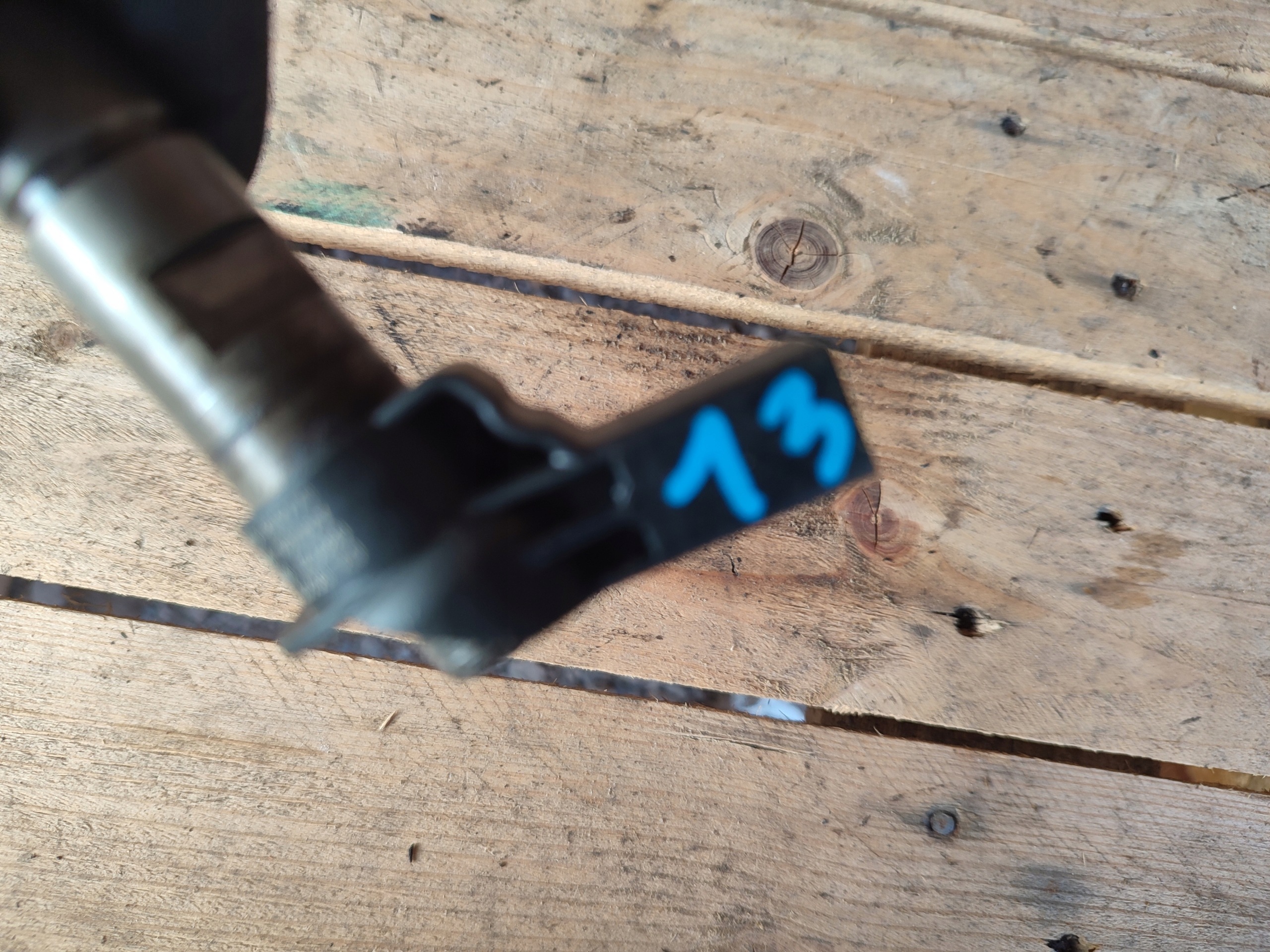 injector nozzle Audi A4 B8 2.0 TDI 03L130277