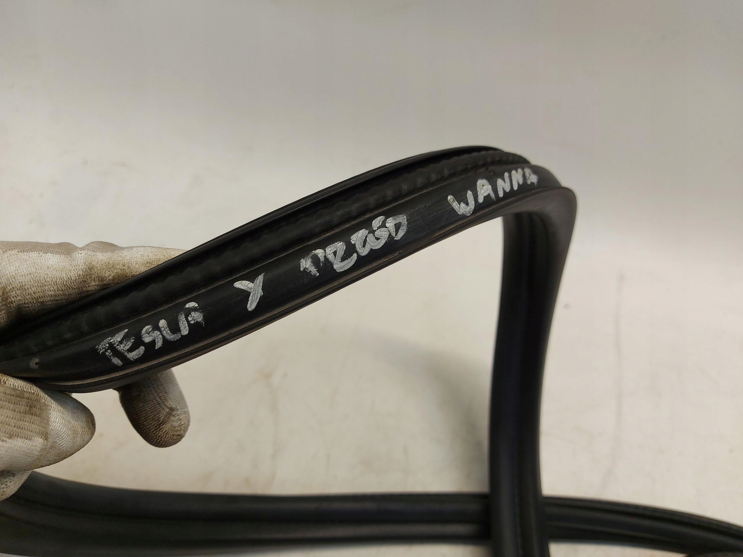 TESLA MODEL Y 2023r gasket wanny passenger compartments front