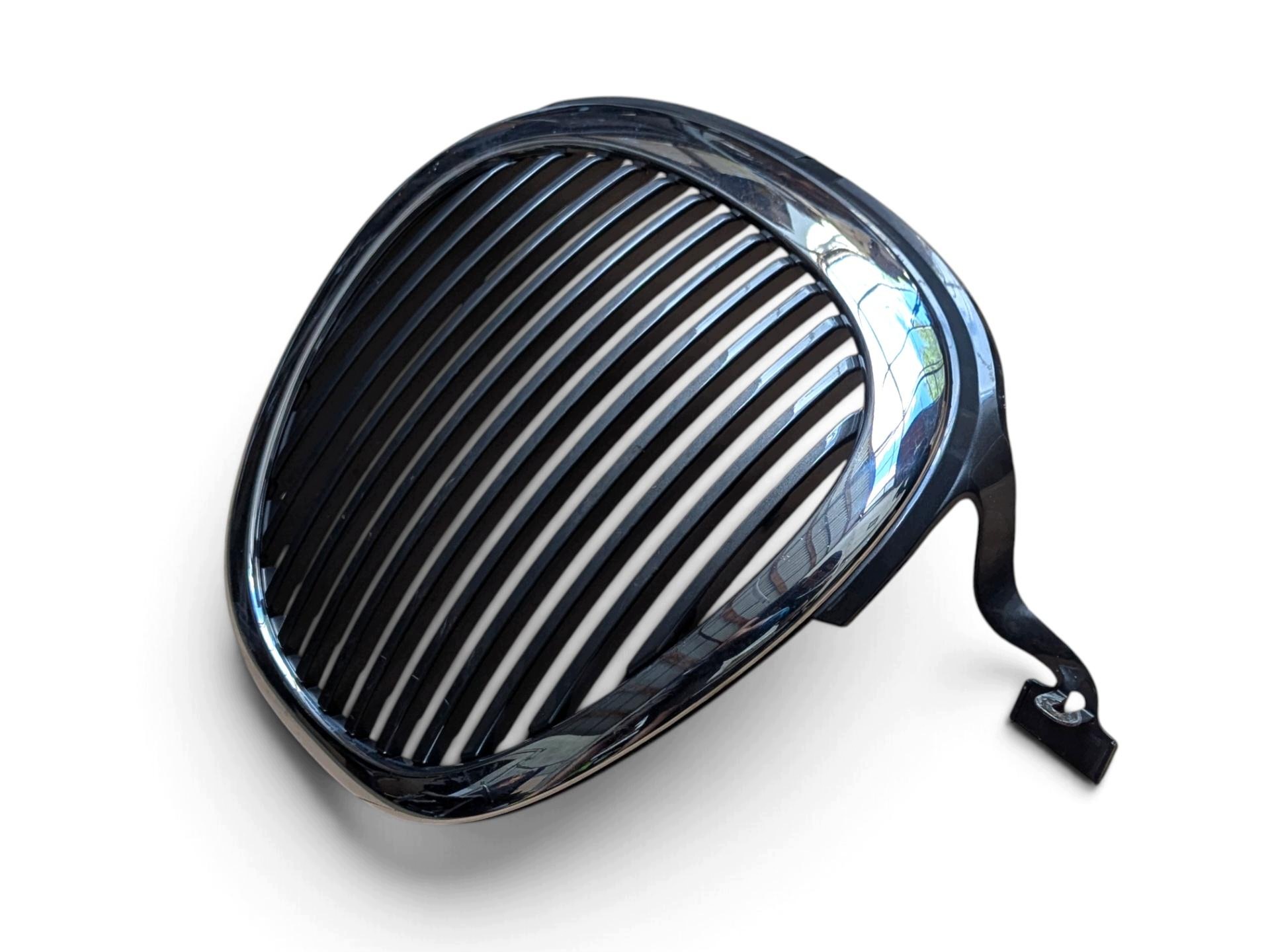 grille radiator Jaguar S-Type 2001 XR83-8A133-AA