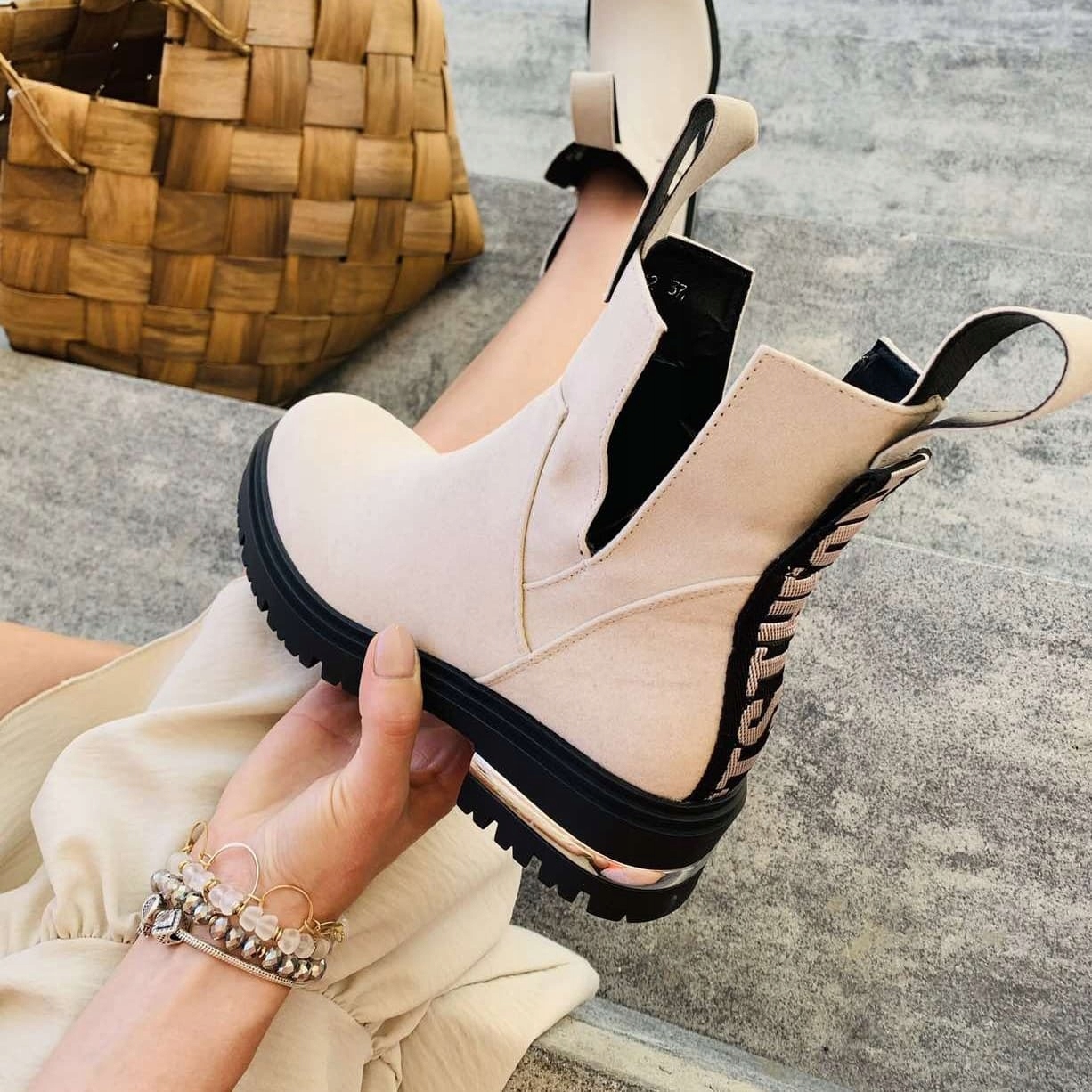 BUTY DAMSKIE BOTKI PÓŁBUTY BEŻOWE Marka Seastar