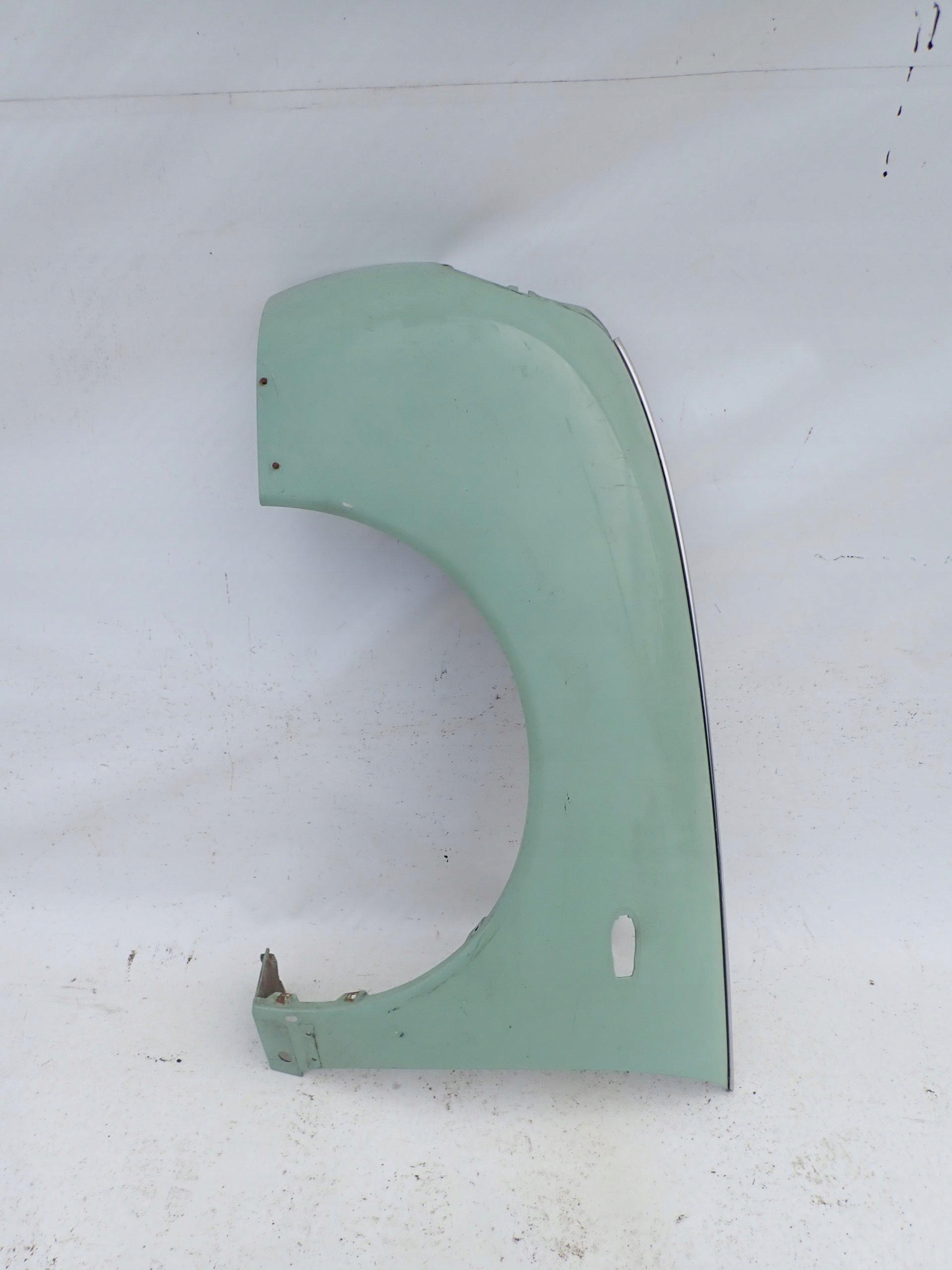 NISSAN FIGARO -> fender front left