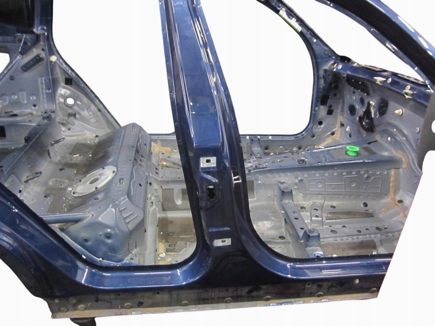 threshold pillar central door B right side of the threshold BMW X3 G01