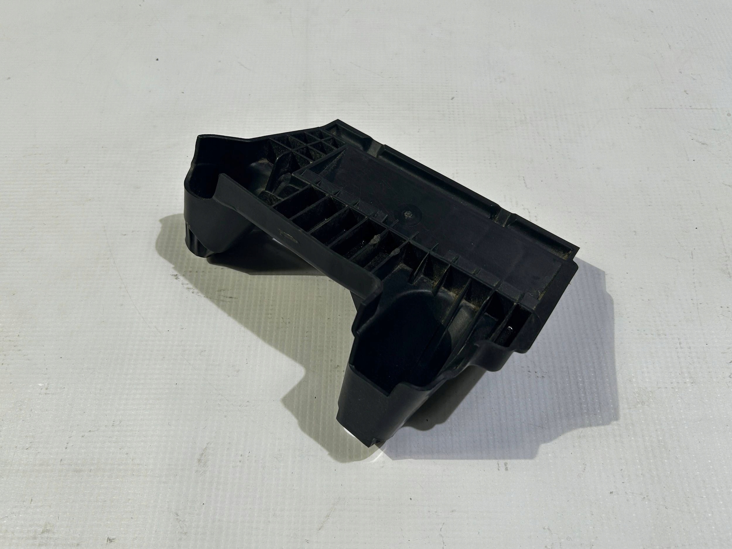 Halter akumulatora Lincoln Continental 2017r