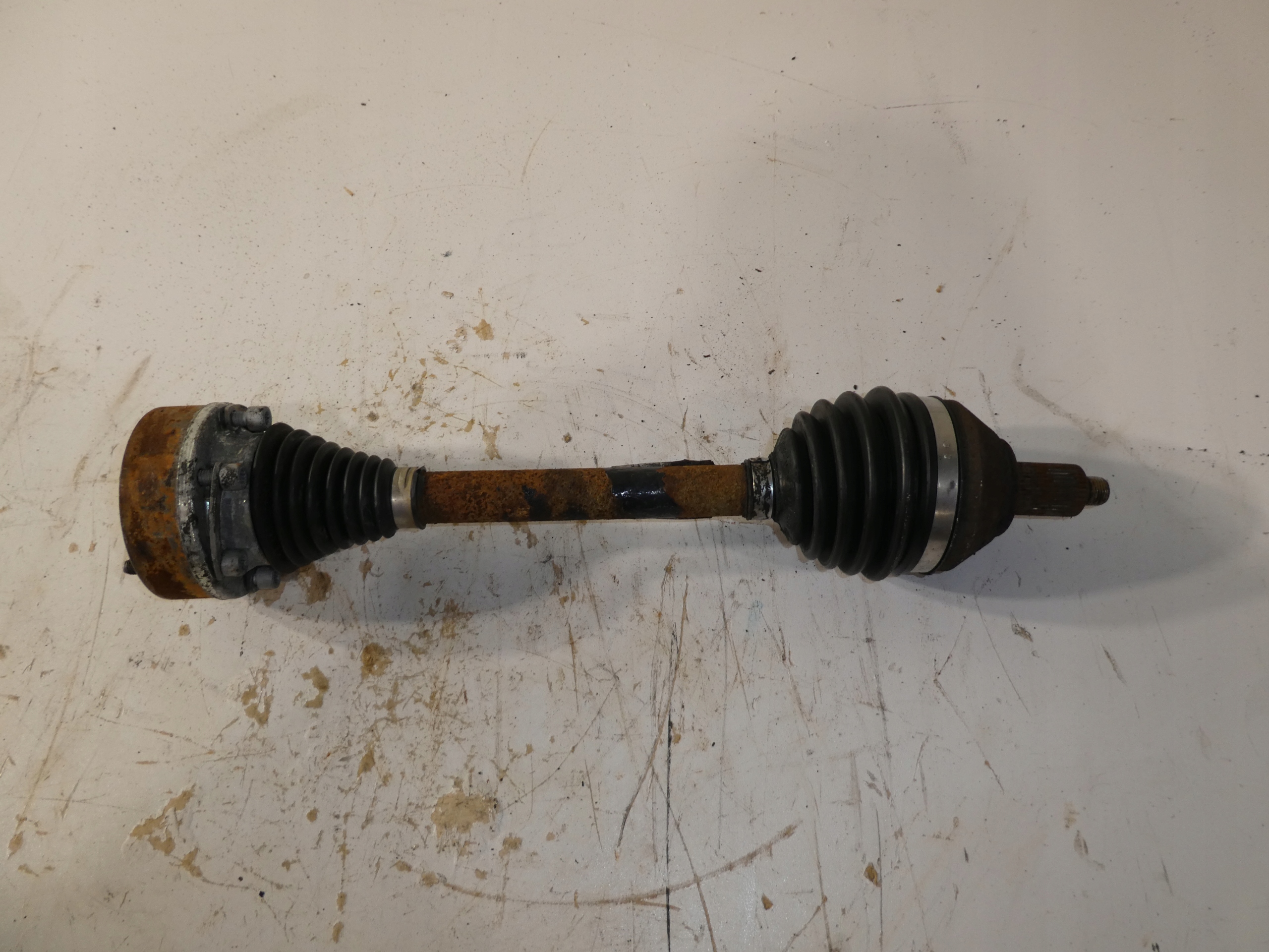 semi-axis left front short. VW POLO V 6R 6R0407761A