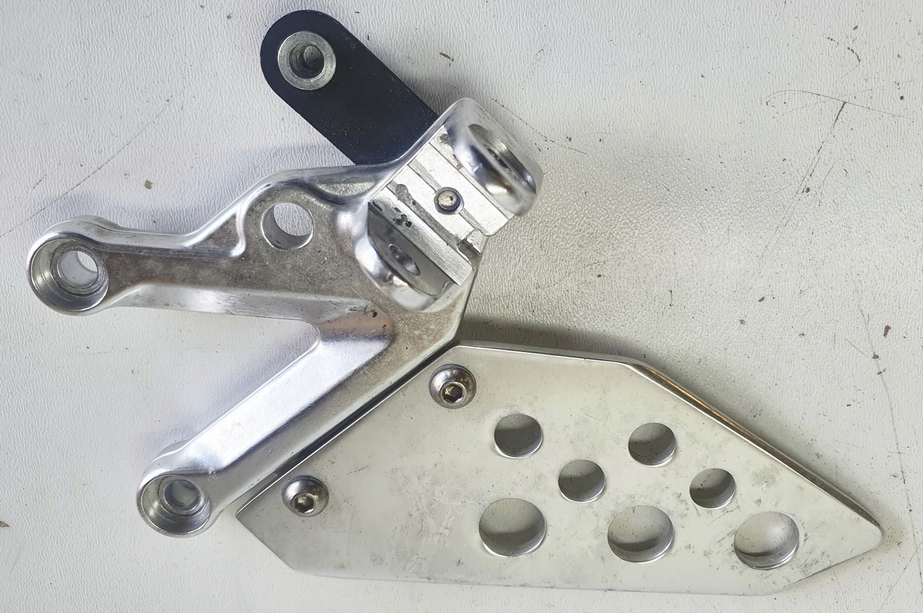 Комплект передний правый Aprilia RSV 1000 R Tuono 04r