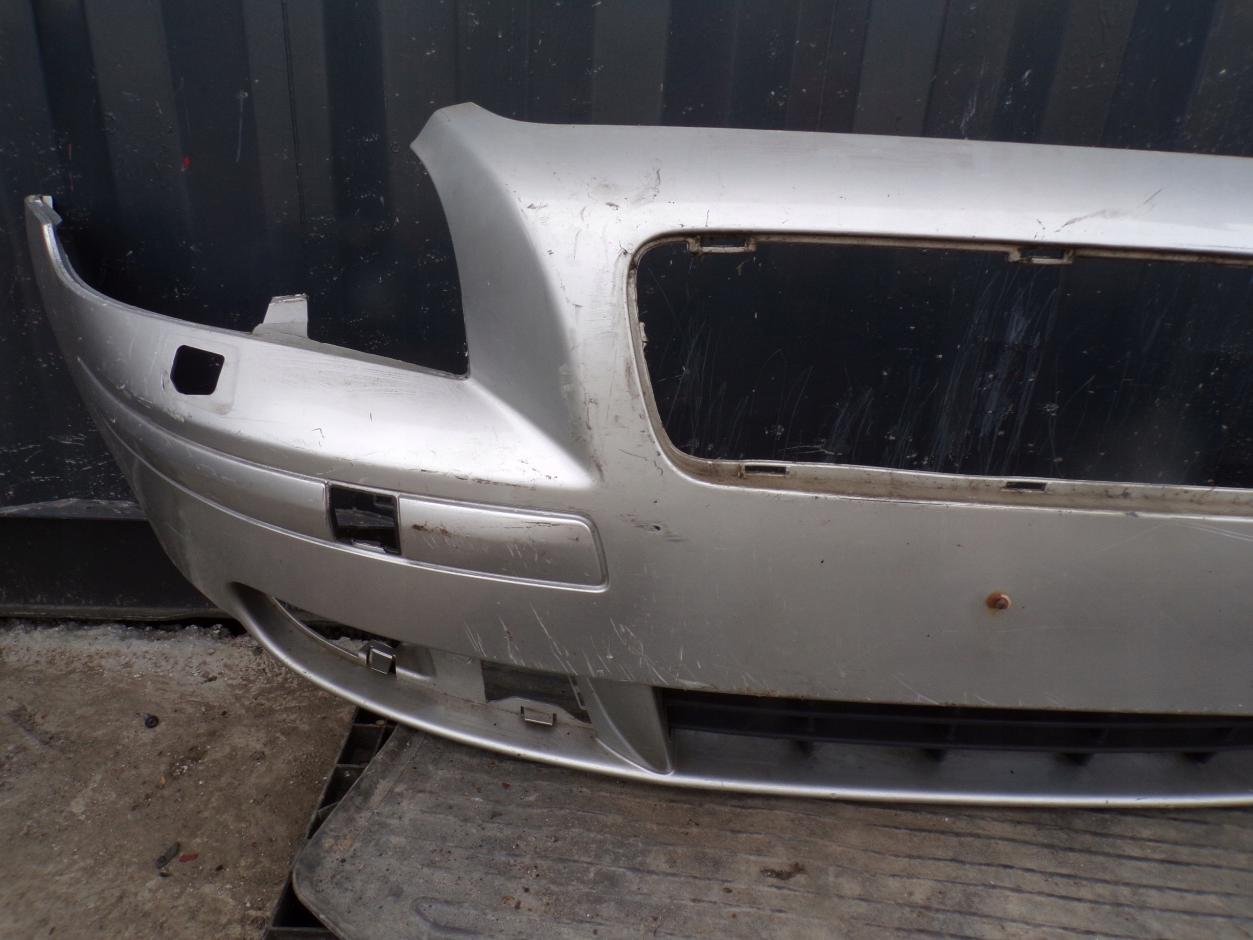 front bumper front VOLVO V50 S40 2 II washers (R1)