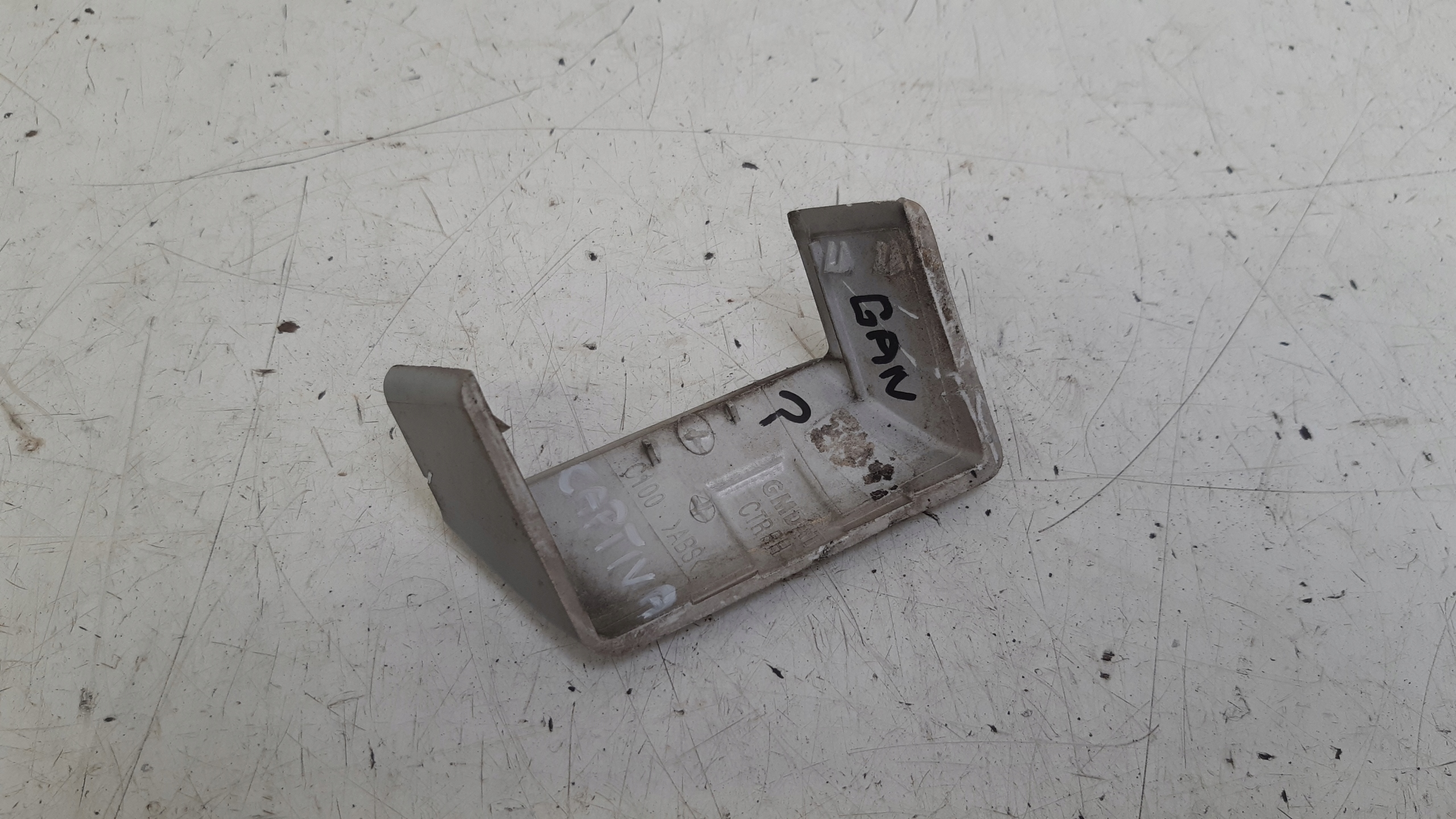 spoiler relingu right Chevrolet Captiva