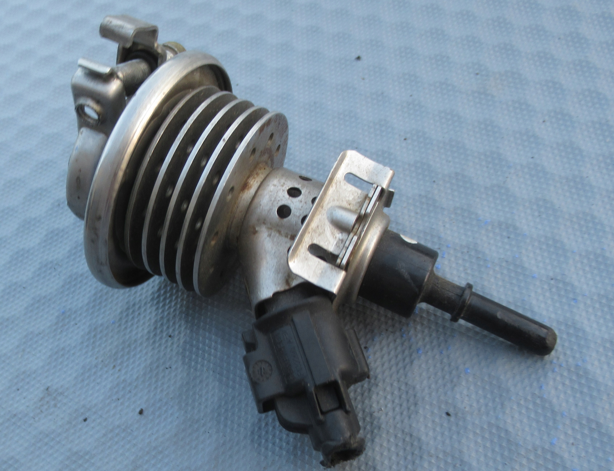 RENAULT MASTER III 2.3 DCI injector ADBLUE