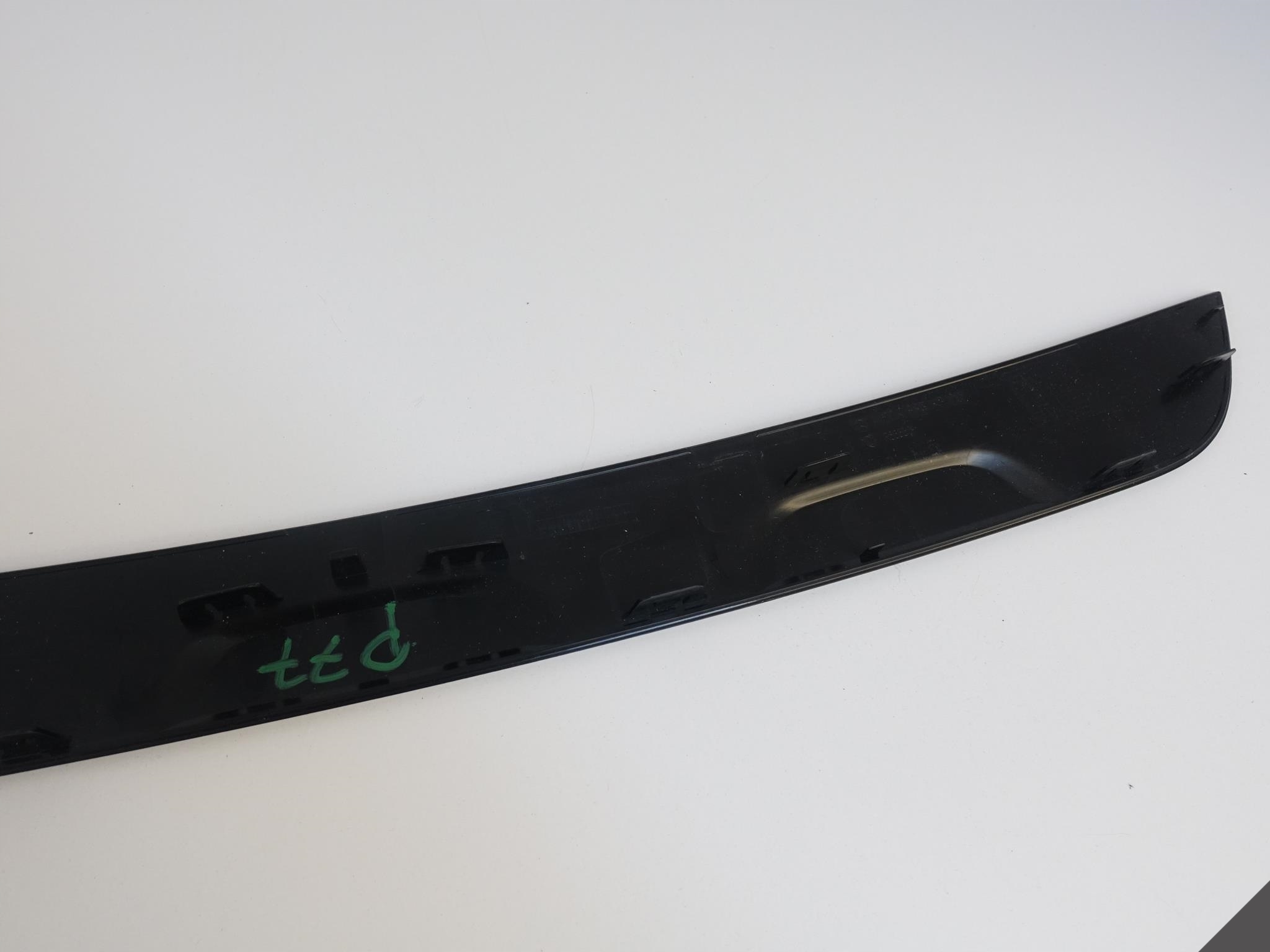 MERCEDES C-KLASA S206 22- KOMBI moulding cap