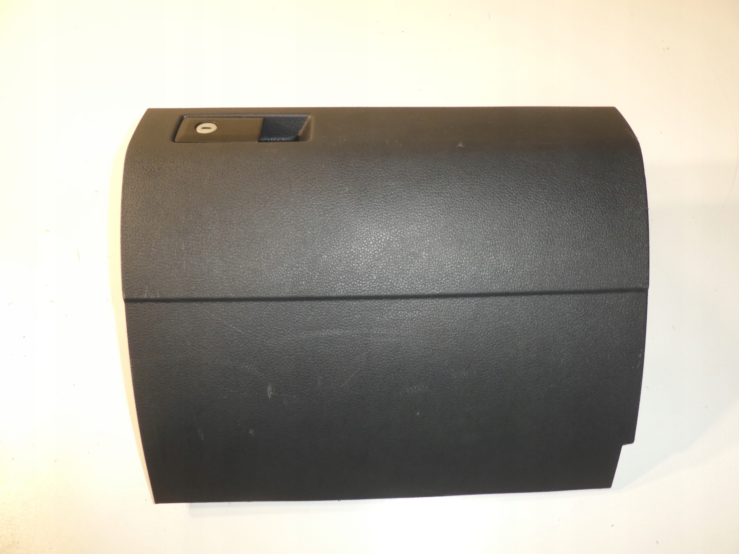 SCHOWEK KONSOLI VW CADDY 2K0 2K5 2K5857095