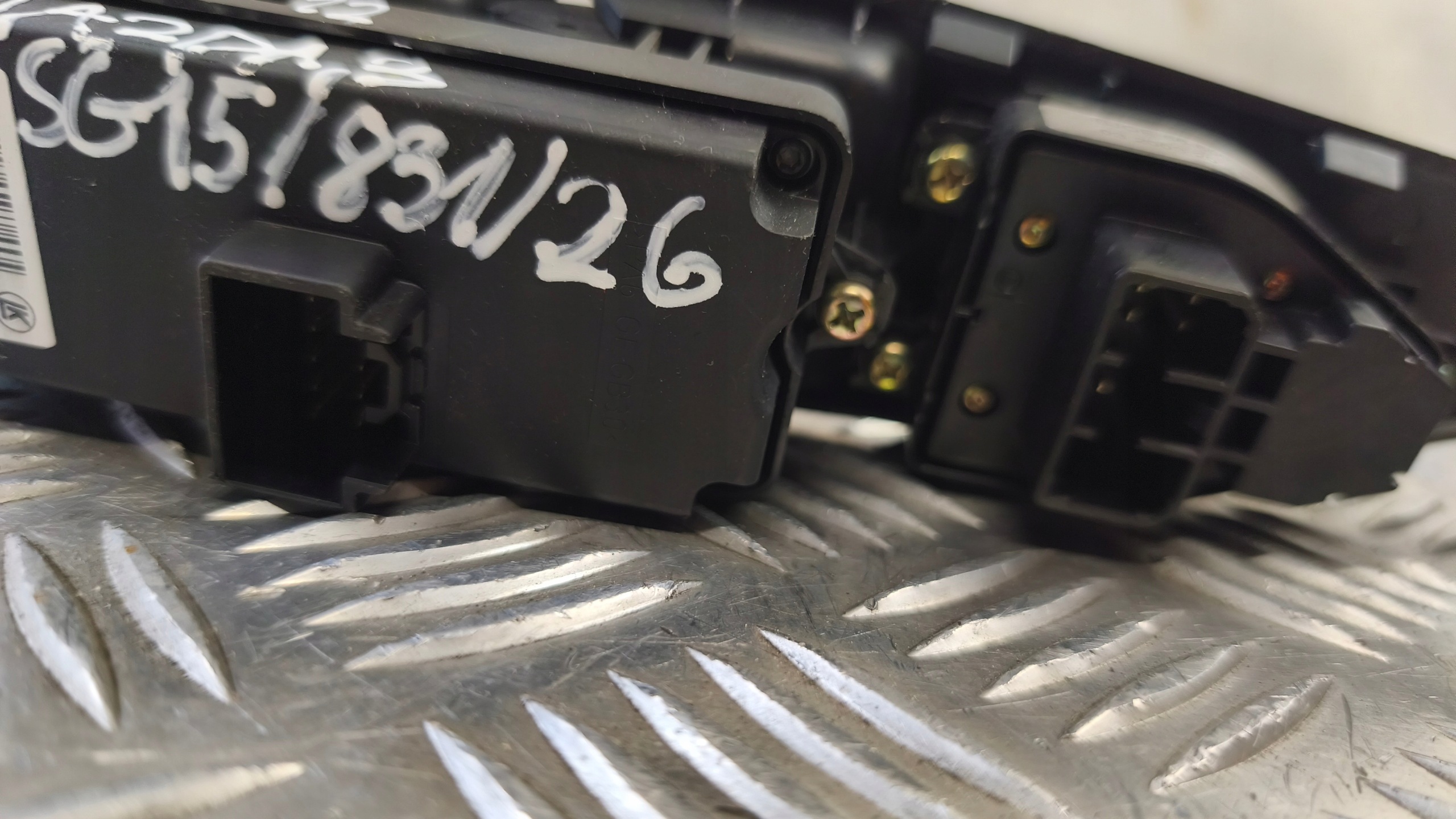 PANEL window control switch MAZDA 3 2005r 03123000