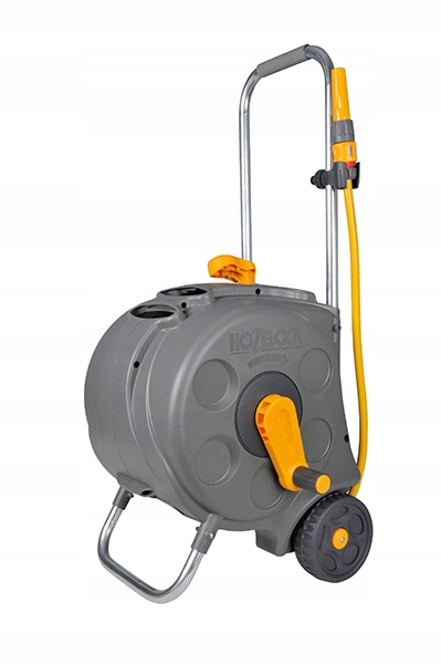 Kočík Hozelock Compact Plus s asistovaným ukladaním hadice, zmontovaný z