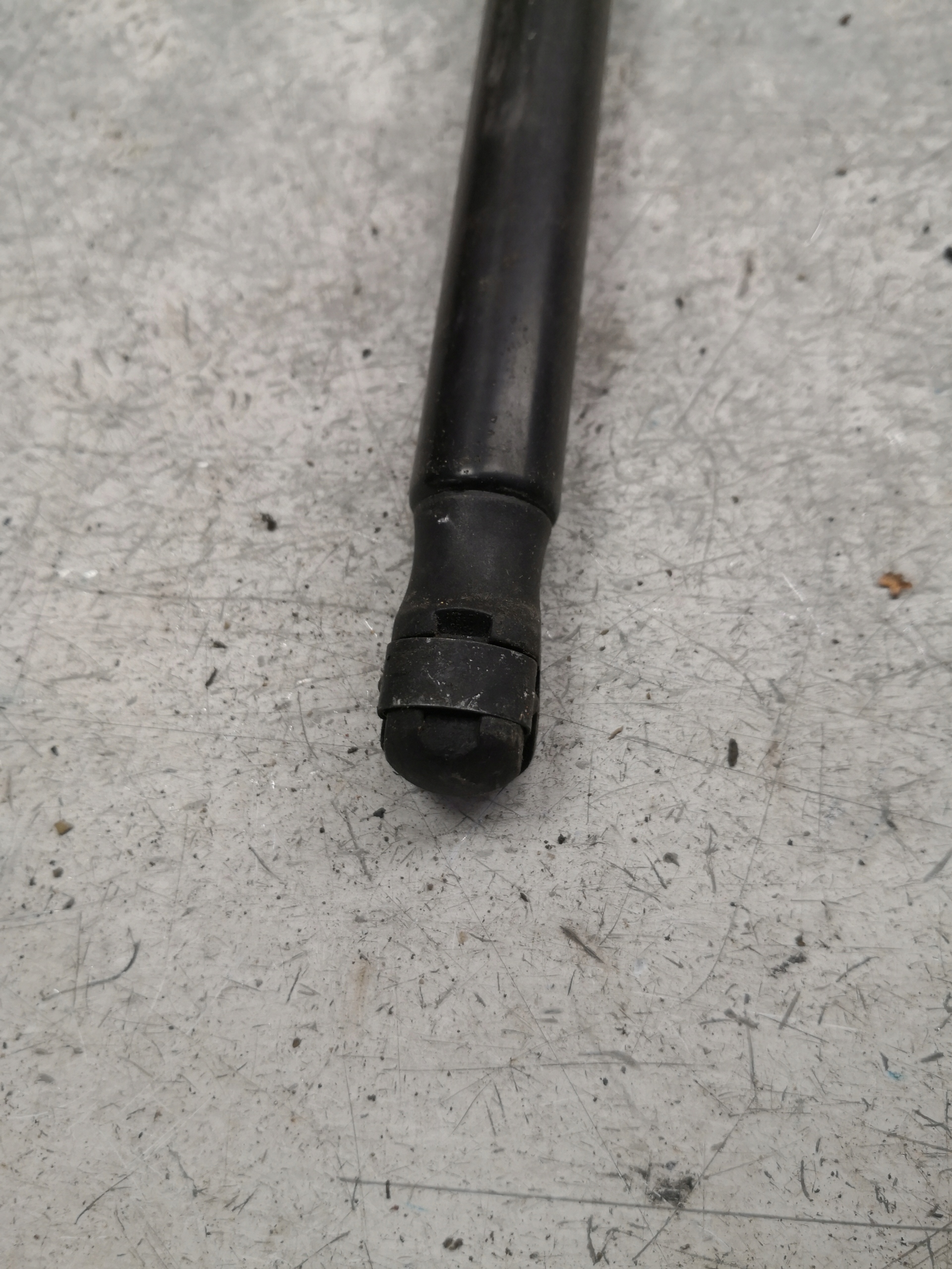 damper bonnets AUDI A5 8T0823359