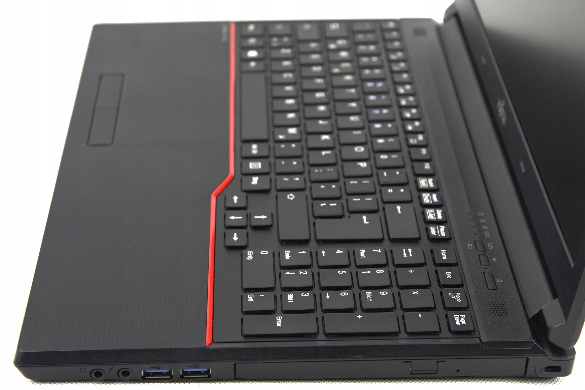 Fujitsu Lifebook E556 i5 Win11 DVD 8GB/256GB SSD A Model karty graficznej Intel HD Graphics 520