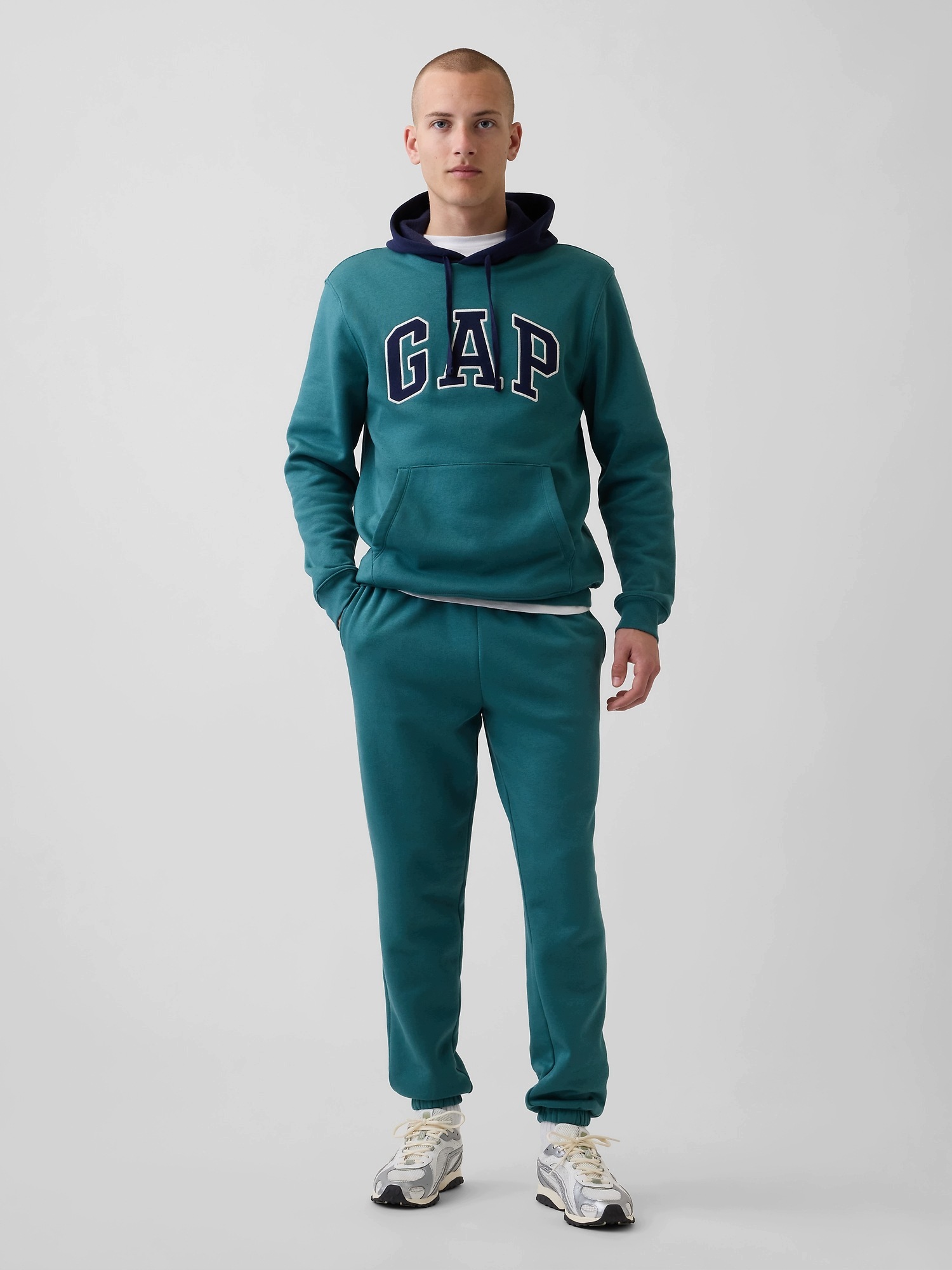 Gap Tepláky s logem