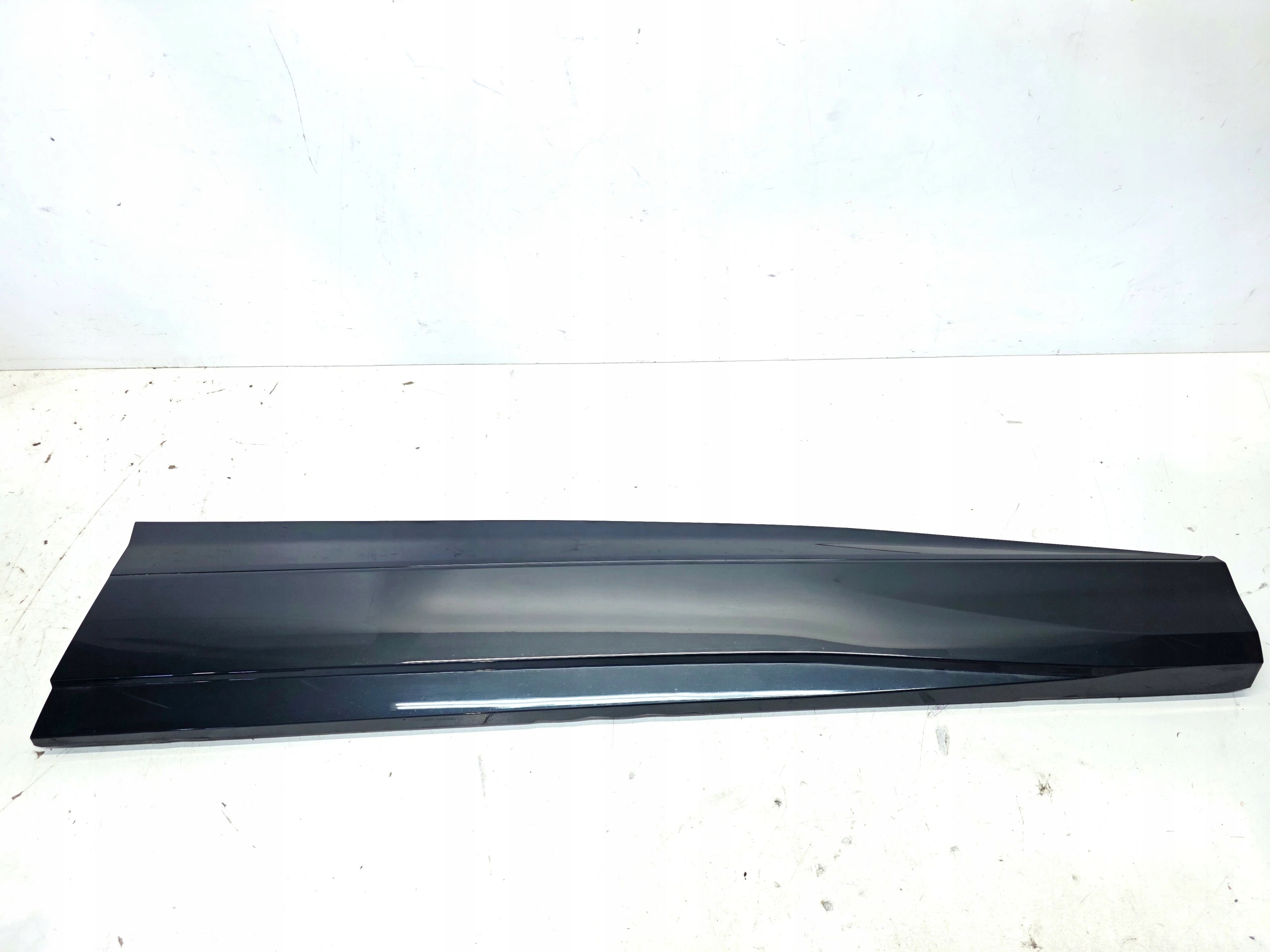 moulding lower door right front AUDI Q4 E-TRON 89A853960A X7L