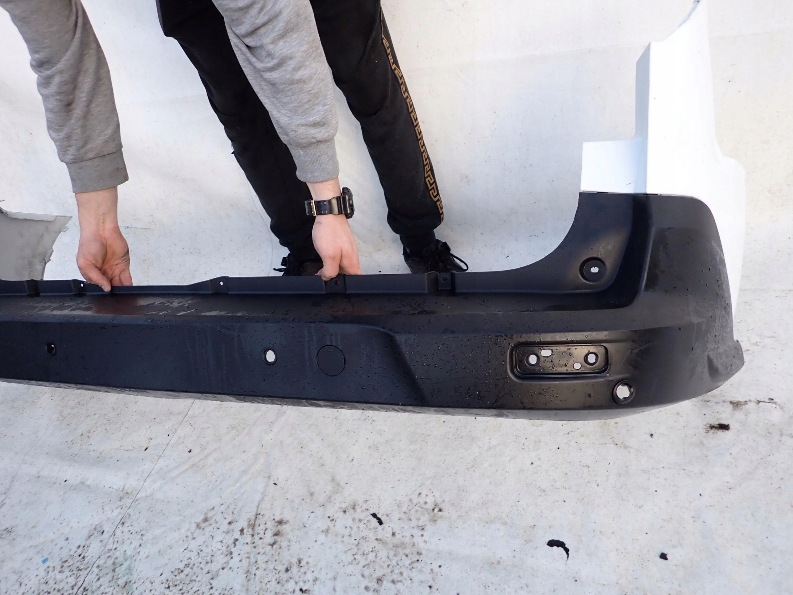 FORD TRANSIT CONNECT II 14- Stoßstange heck hinten PDC