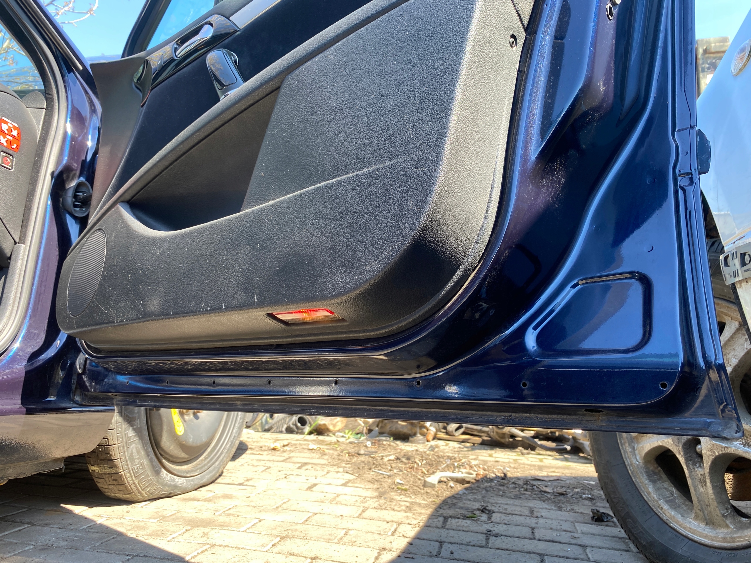 tür rechts vorne vorne Peugeot 407 04-11 code lakieru KPS