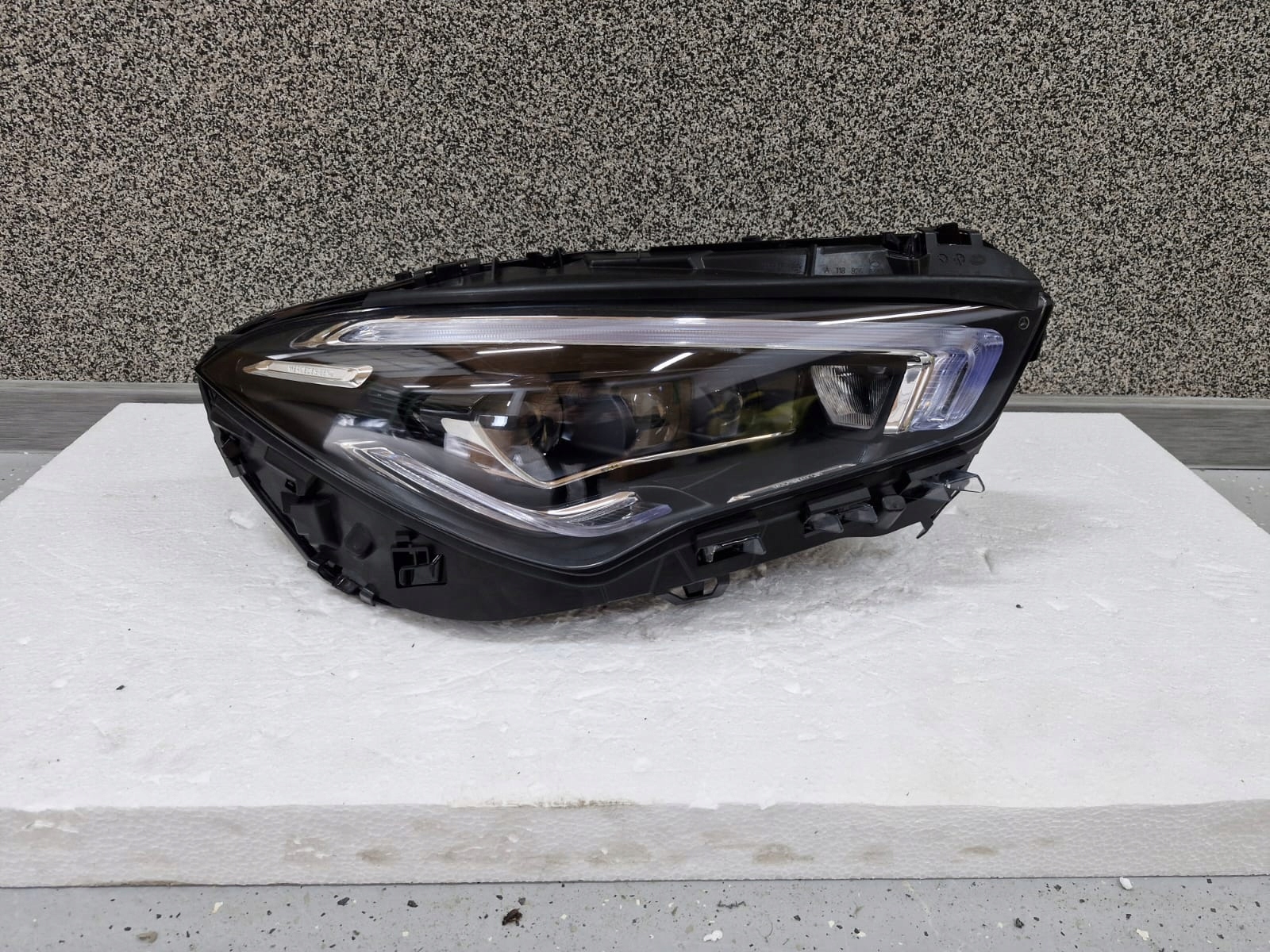 light right Mercedes CLA W118 Full Led Multibeam Led