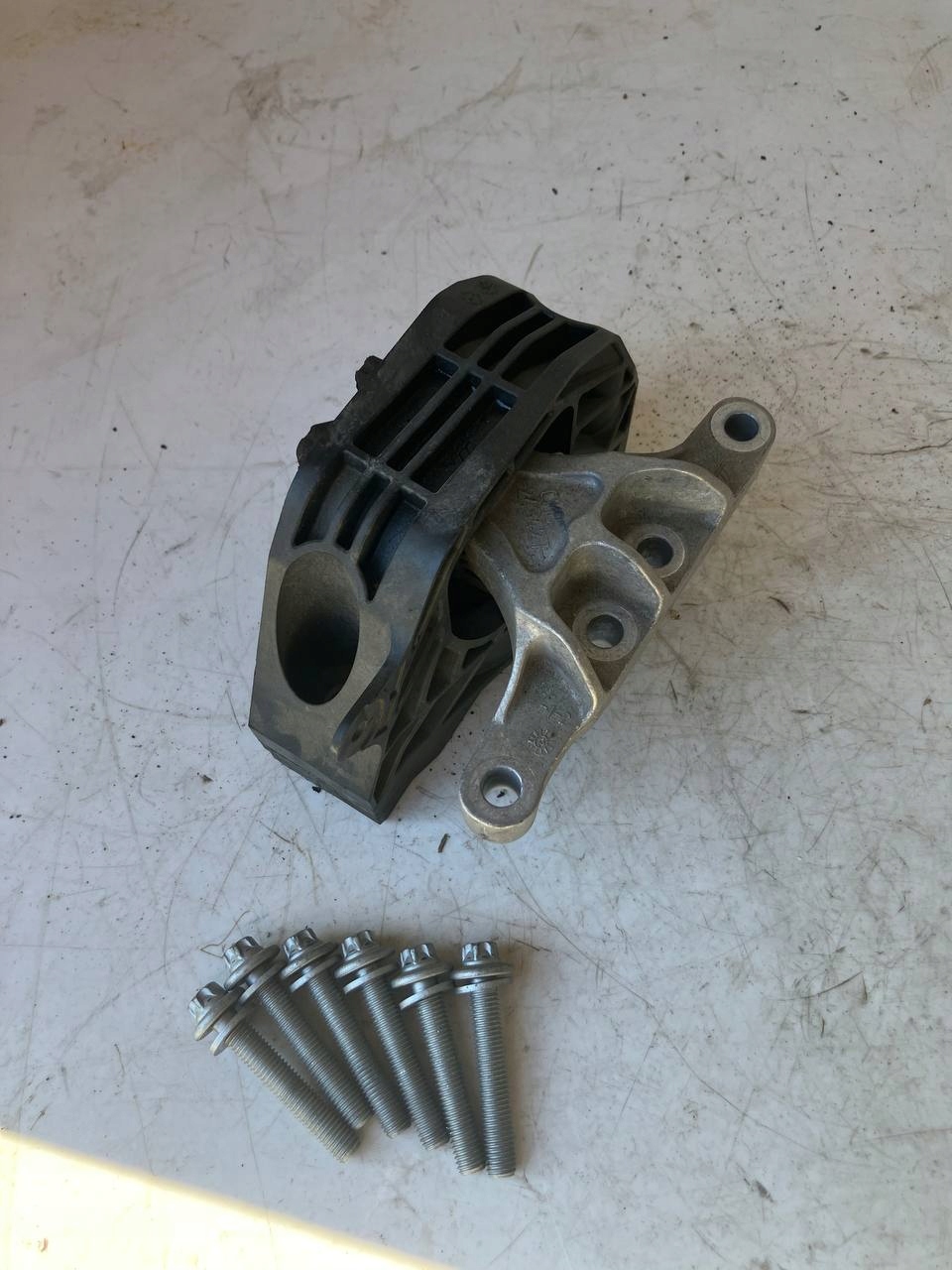holder engine mount CITROEN C4 III 1.5 BLUE HDI 243427