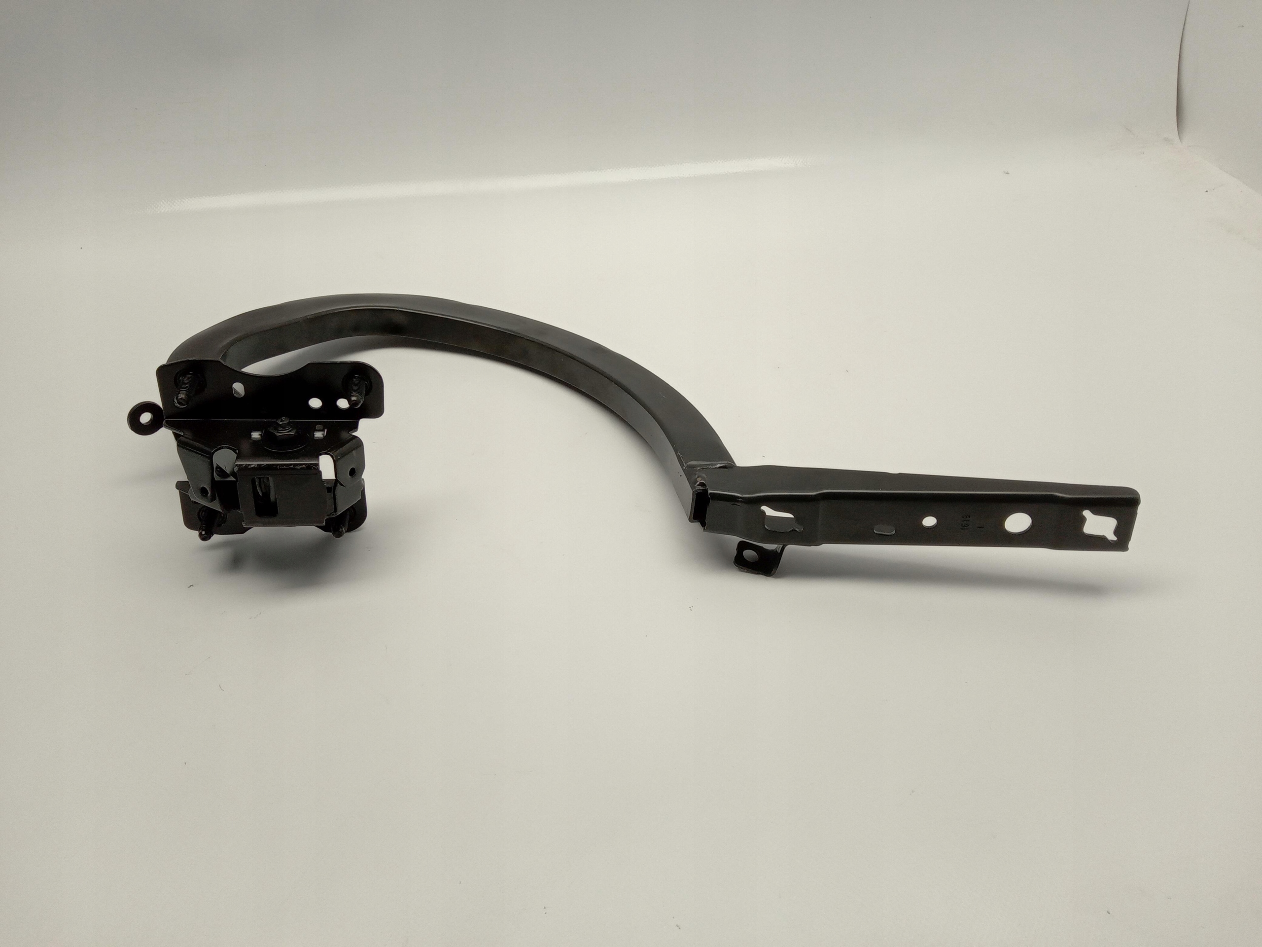 7366397 - Левая петля багажного отсека BMW 5 G30 F90 M5