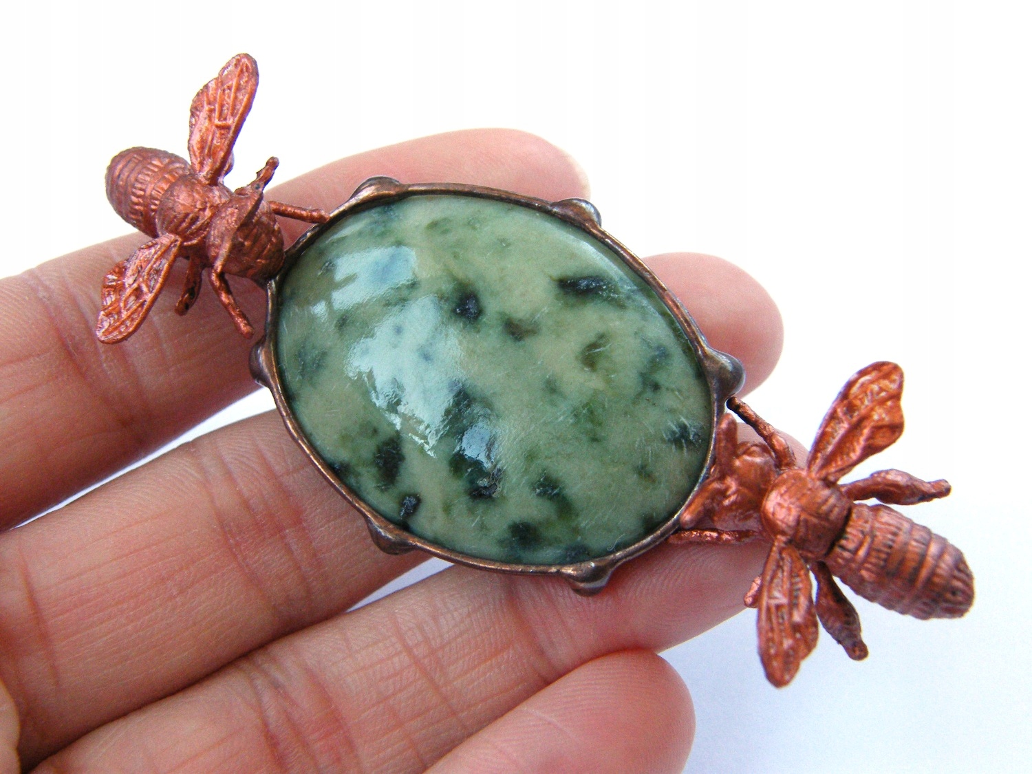 dárek handmade brož jaspis a včely