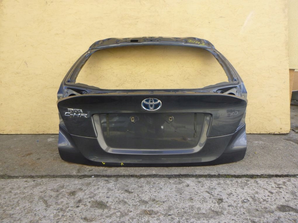 TOYOTA C-HR CHR klapa tylna