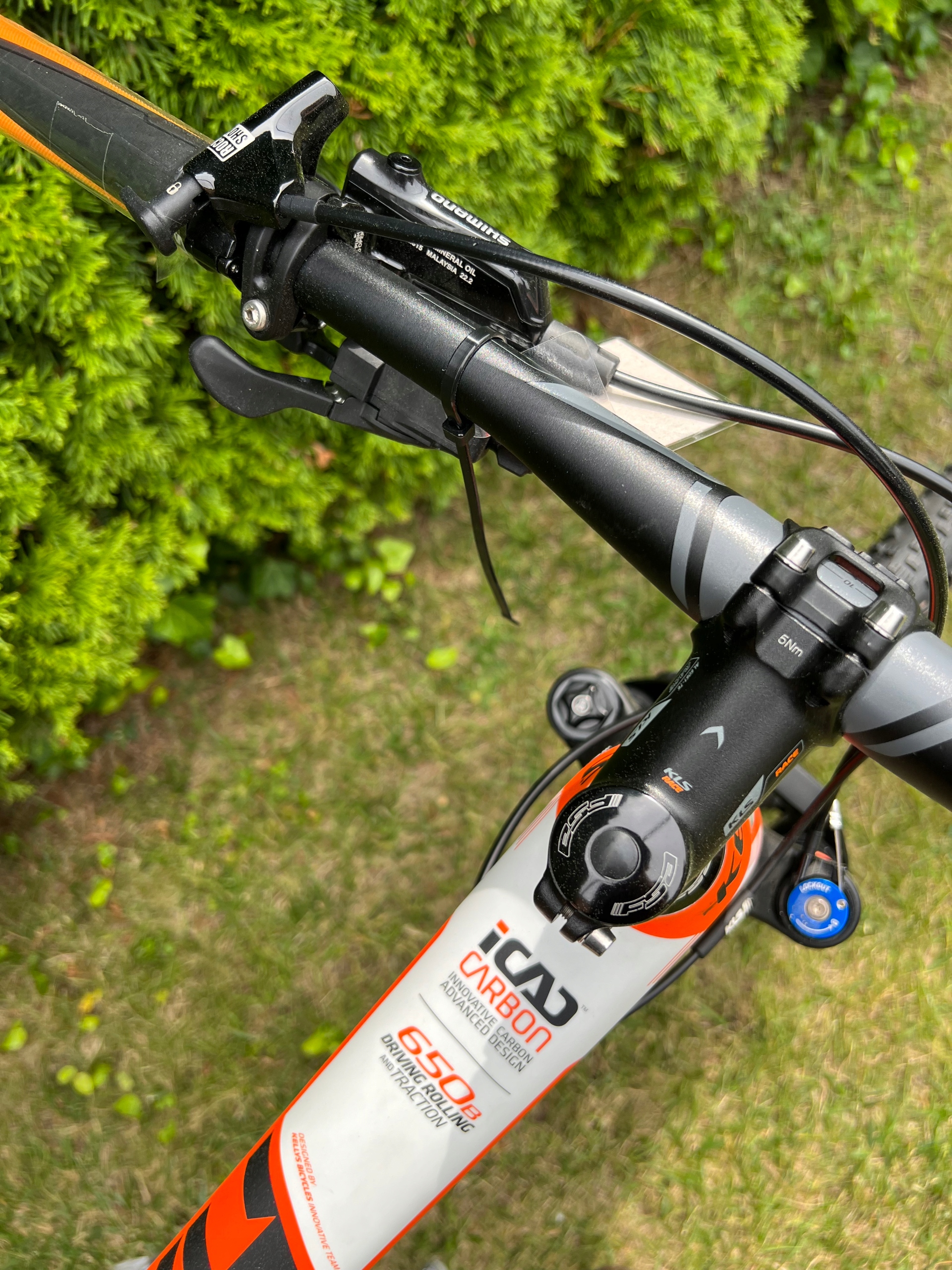 lekki rower karbonowy MTB hardtail Kellys Hacker Model Hacker 30