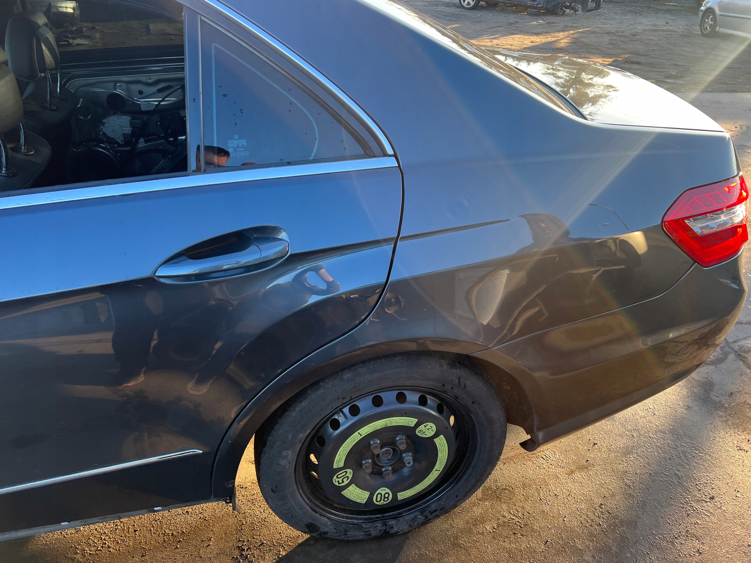 MERCEDES KLASA E W212 SEDAN ĆWIARTKA LEWY TYŁ