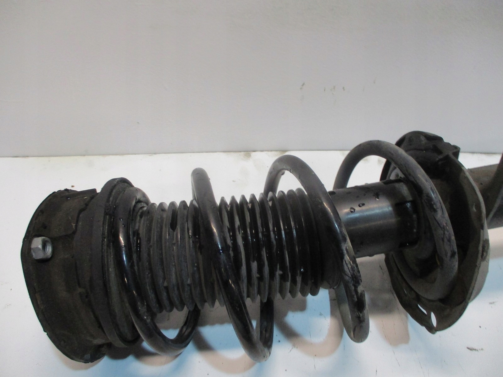 shock absorber AUDI A3 8V0 1,6TDI right left