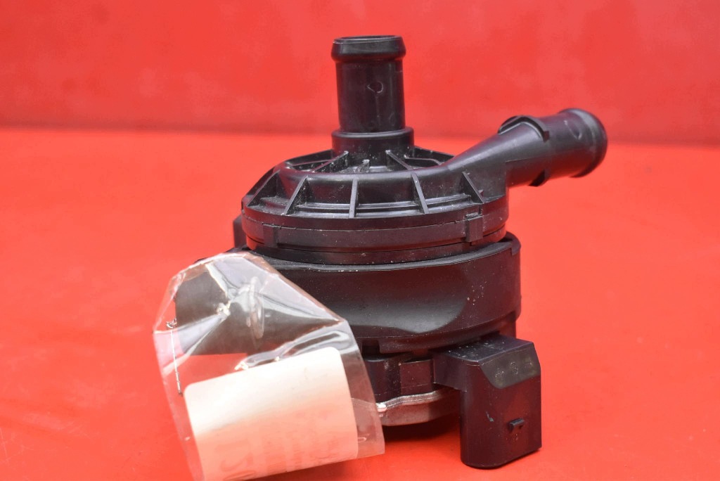pump water pump 302004182AA JAECOO J7 1.5 T-GDI 143 KM 23