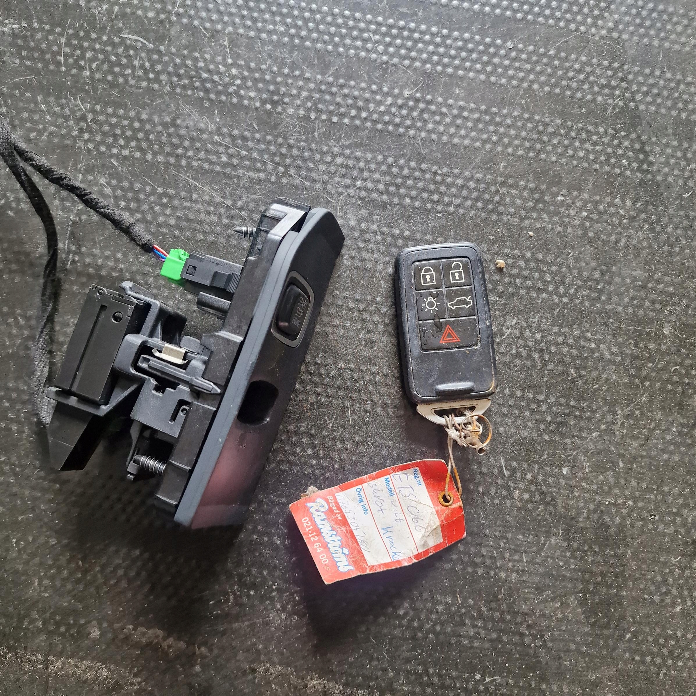 STACYJKA KLUCZYK VOLVO XC60 I LIFT 28227917