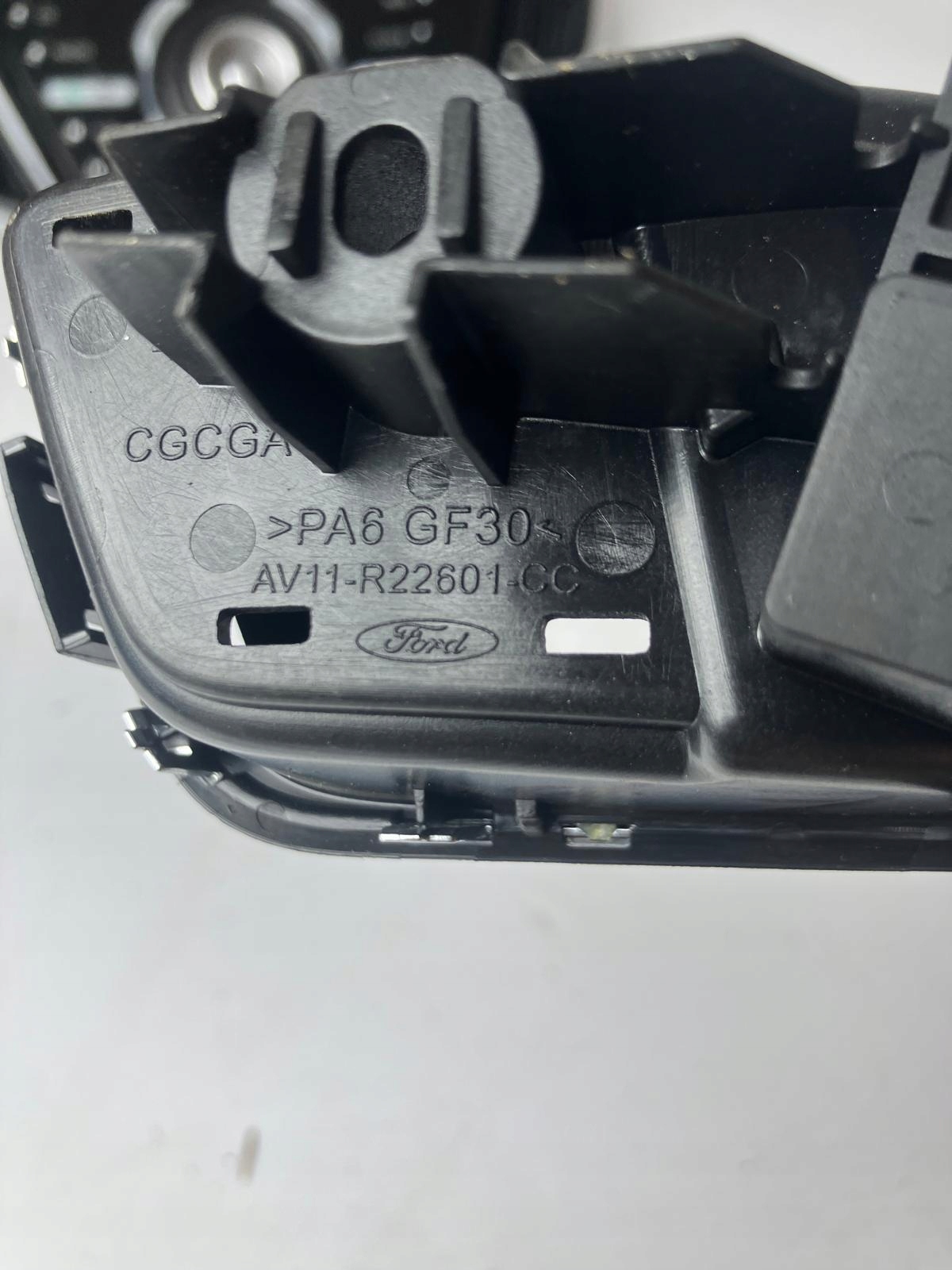 handle inner left front FORD B MAX AV11-R22601-CC