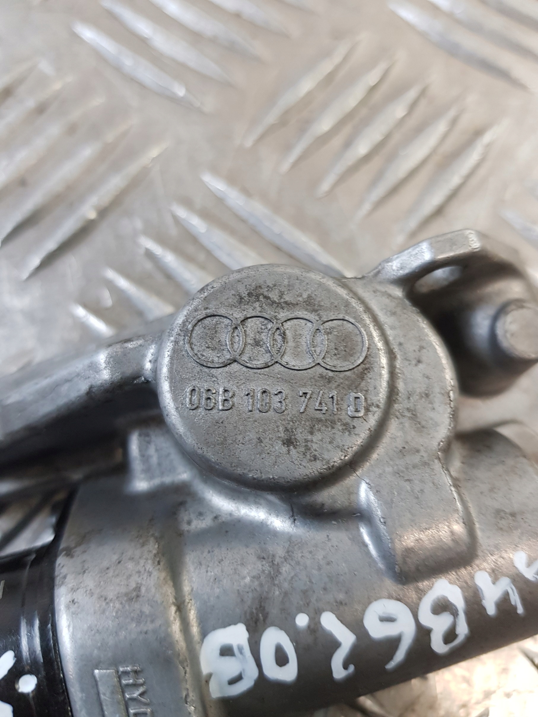 Régulateur FAZ de la distribution 06B103741D AUDI A4 B6 2.0B 01R