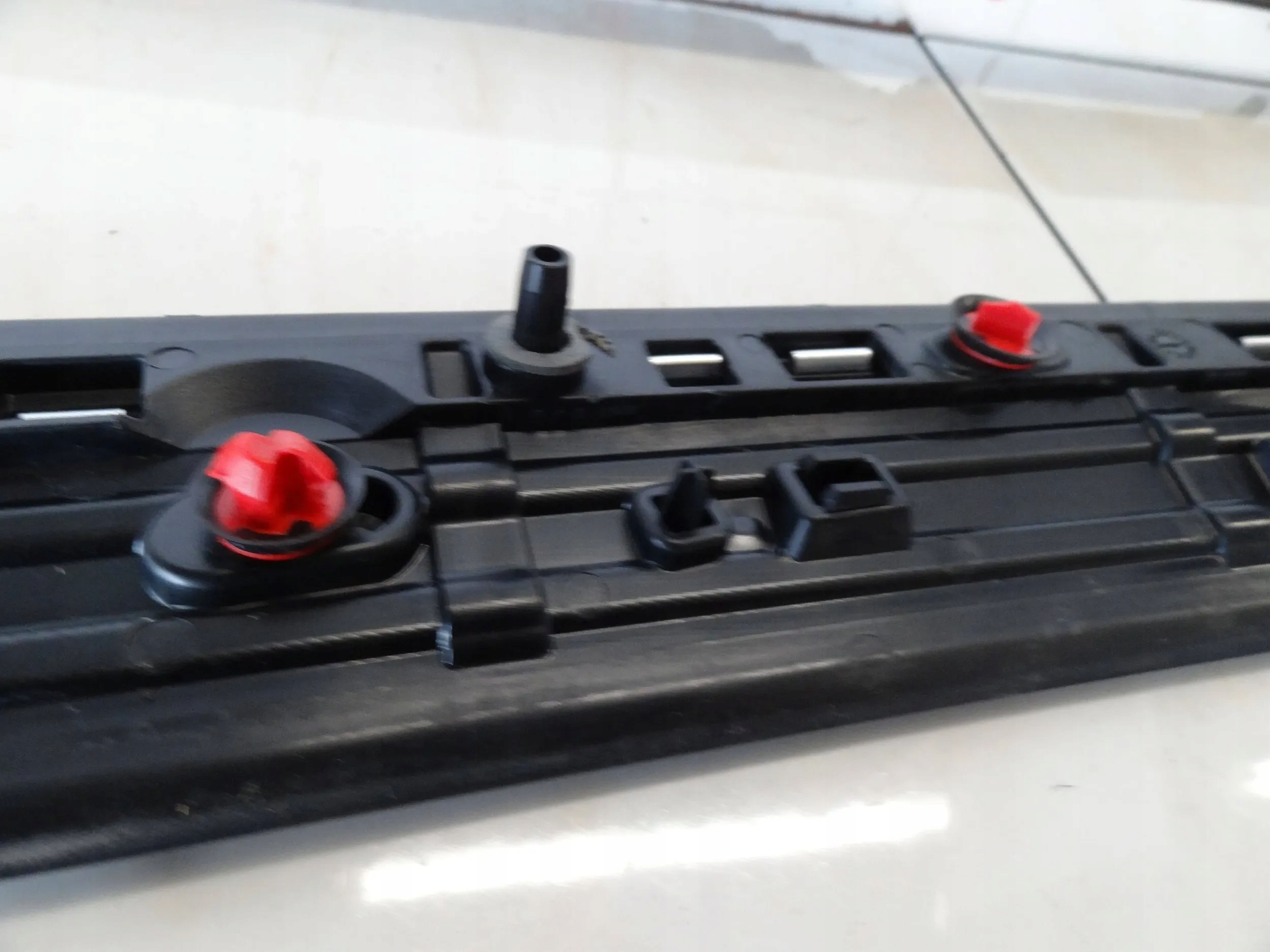 opel oe YP00051177 молдинг крыла