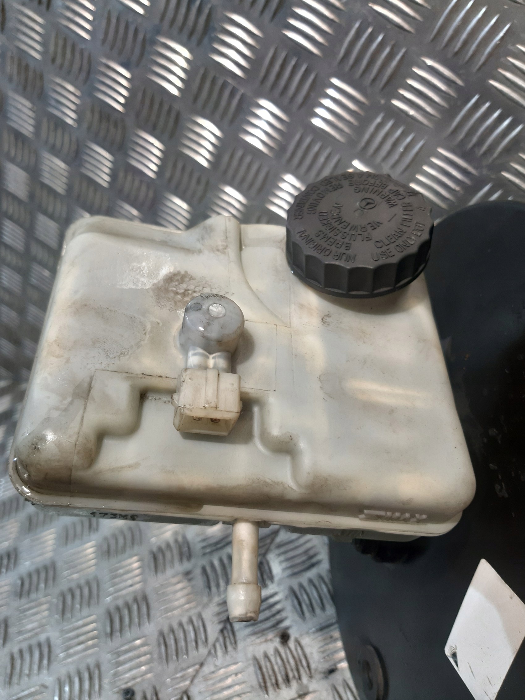 servo pumpe bremsen behälter MERCEDES-BENZ SPRINTER 903 CDI 2.2 CDI