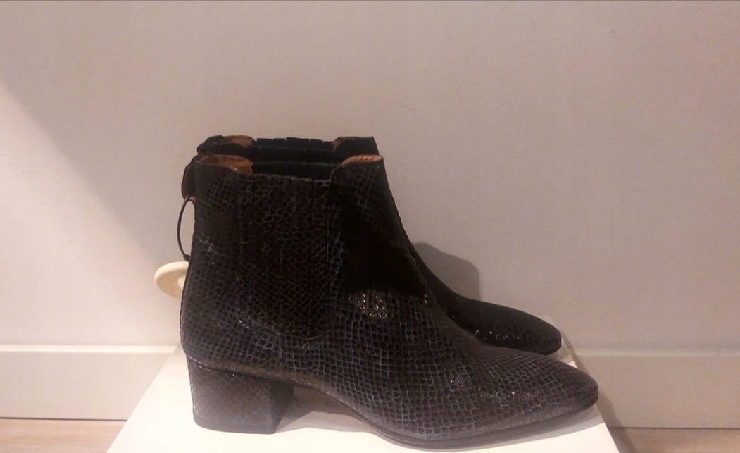 Buty 134306-822 440021 R.40