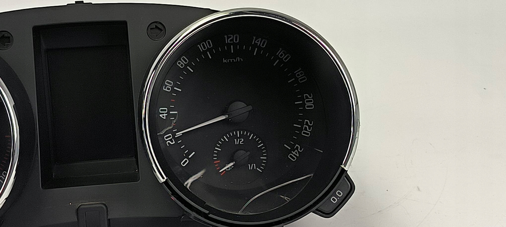 dials clock A2C53219792 SKODA YETI