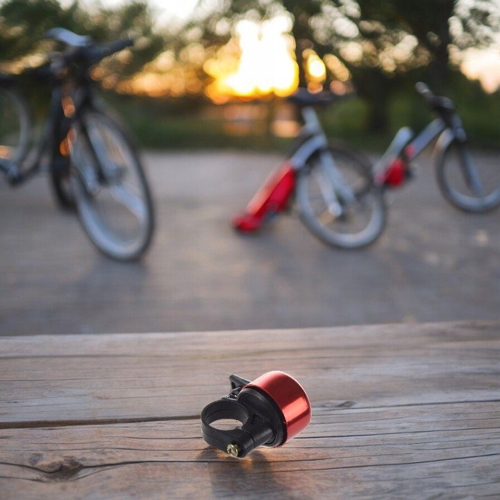 DZWONEK ROWEROWY METALOWY NA ROWER GŁOŚNY Kolor dominujący pomarańcze i czerwienie