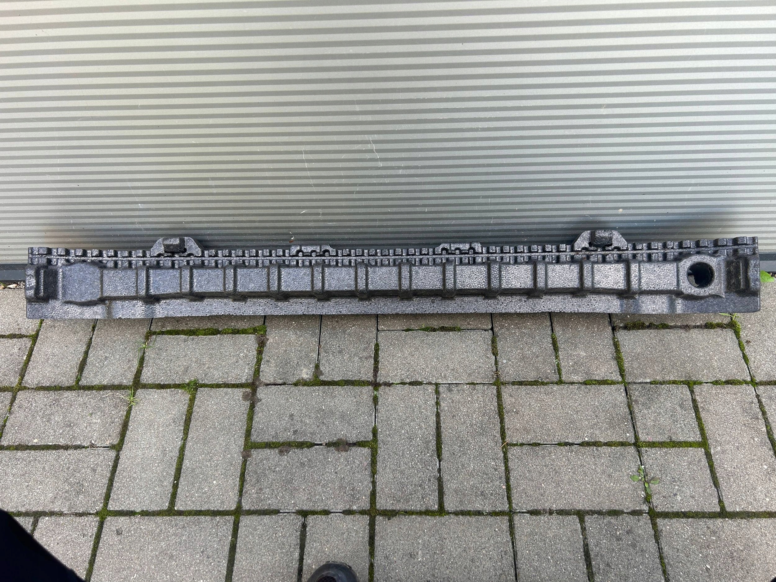 Volkswagen Golf VIII 8 absorber nárazník předek