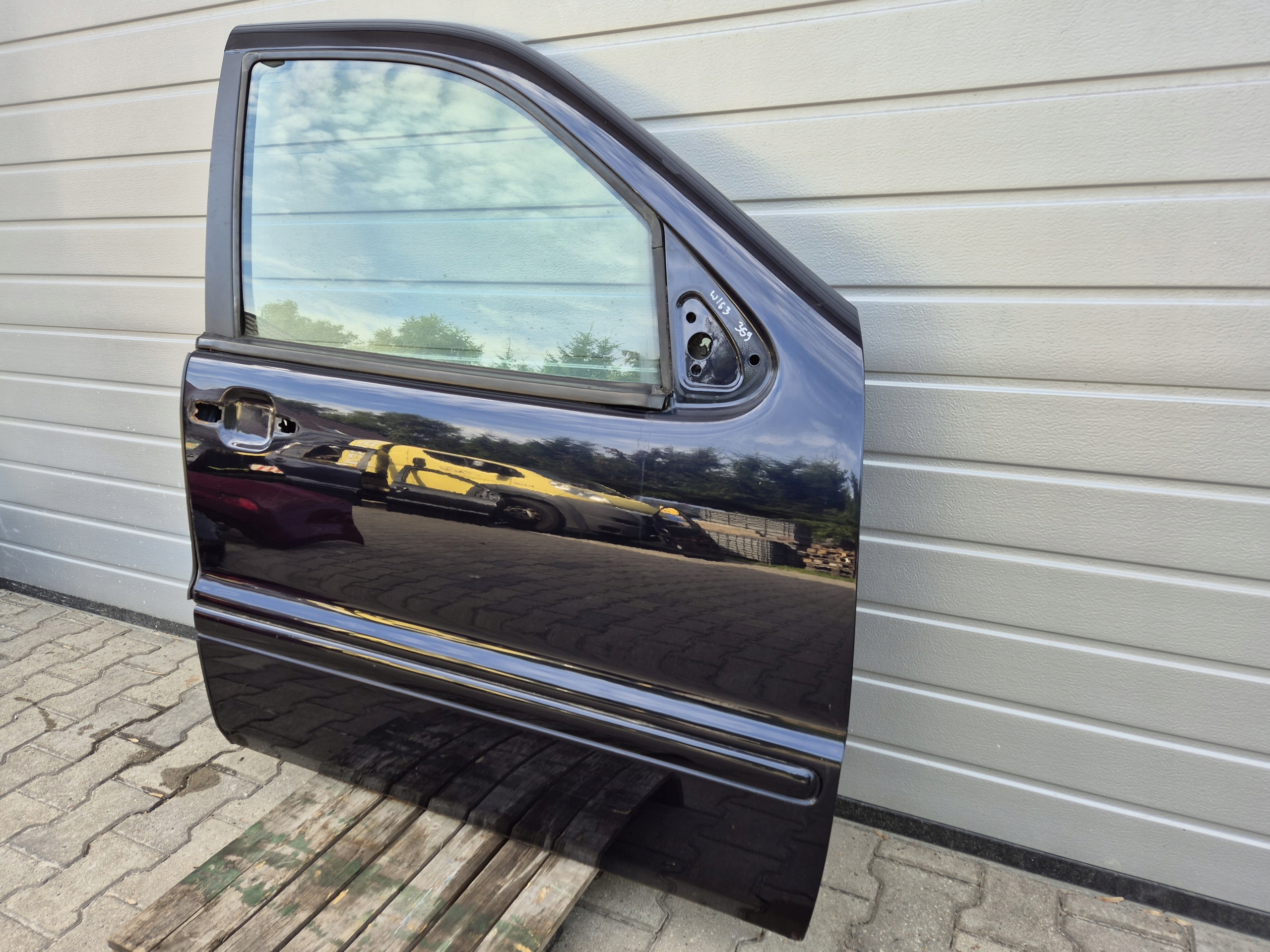 MERCEDES W163 ML lifting DRZWI PRZEDNIE PRAWE SZYBA MECHANIZM 359 Numer katalogowy części MERCEDES W163 ML lifting DRZWI PRZEDNIE PRAWE SZYBA MECHANIZM 359