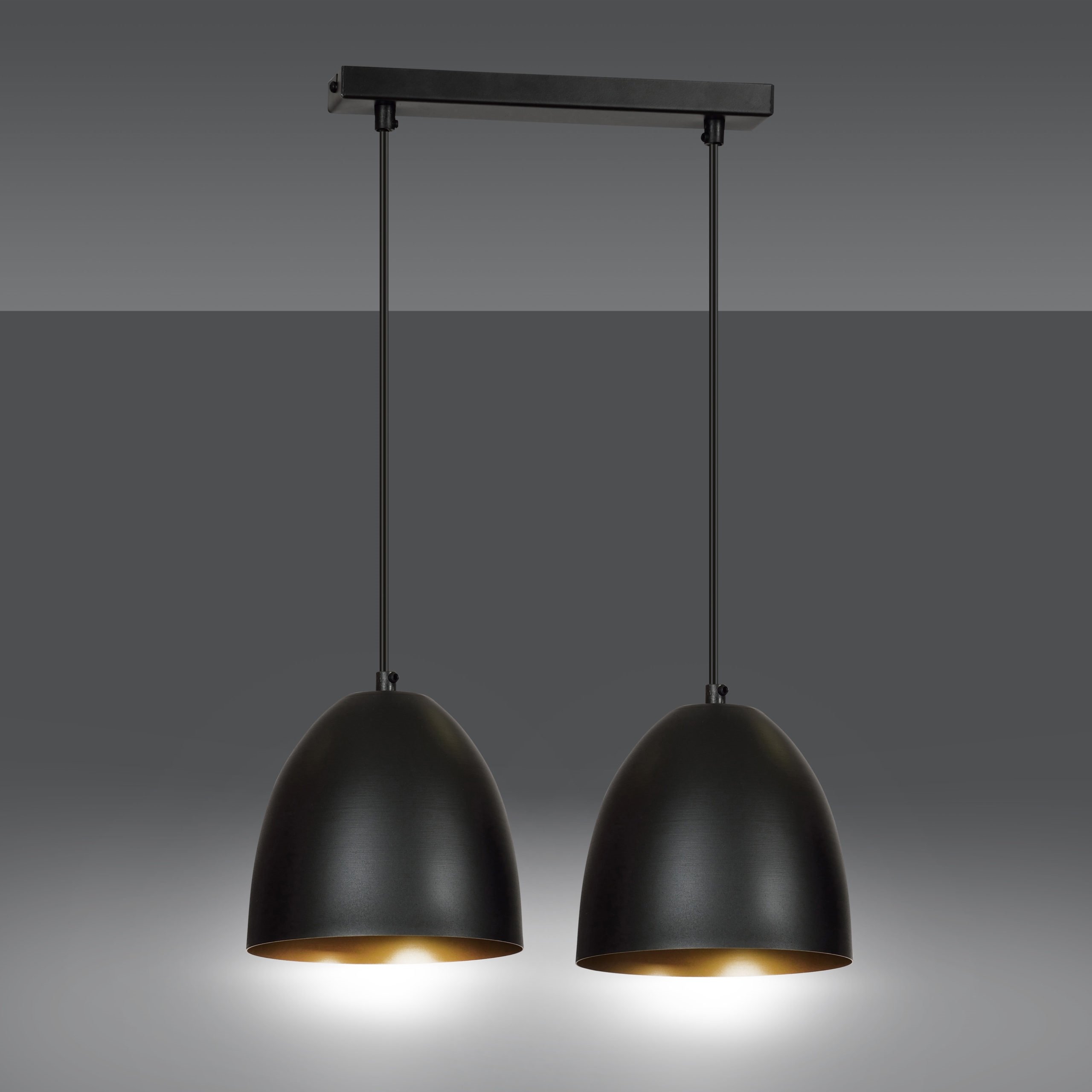 Dvojitá závěsná lampa na podlouhlém stropu do čekárny a obývacího pokoje Lenox