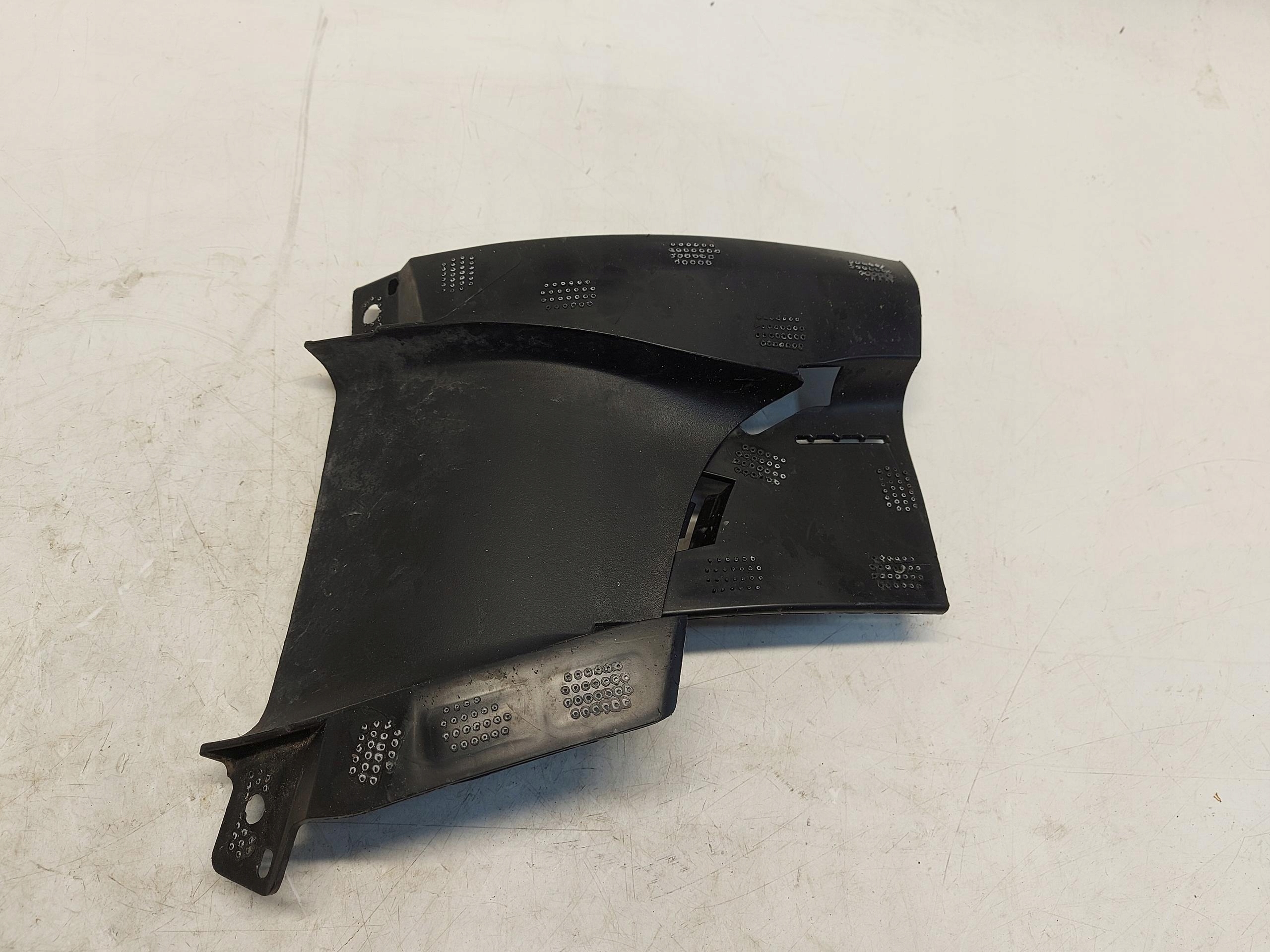 TESLA MODEL Y 2023r support holder of a bumper front left 1493741-00-A
